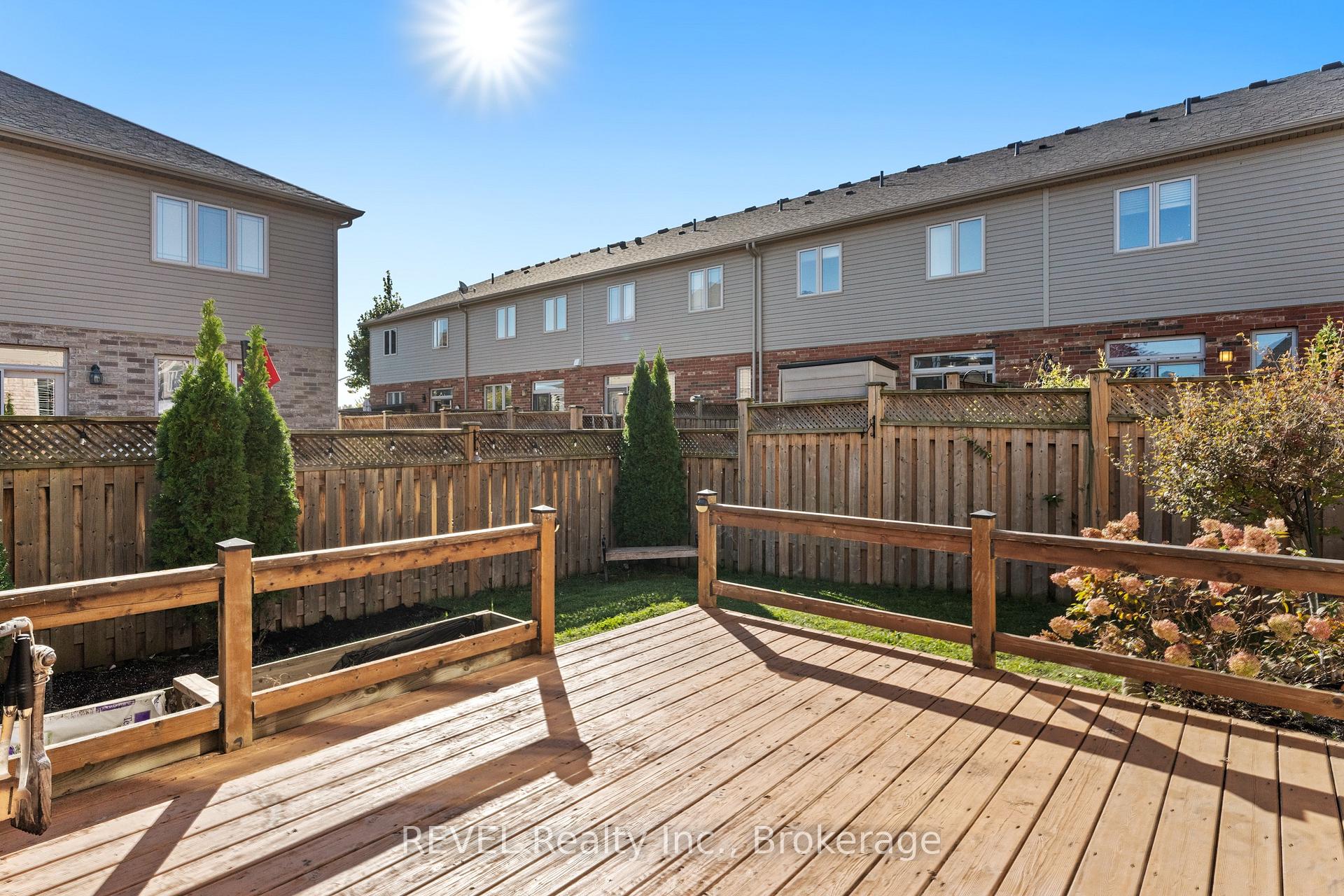 Photo 23 of Unit 17, 380 Lake Street, Grimsby, Grimsby Beach — HOMEH