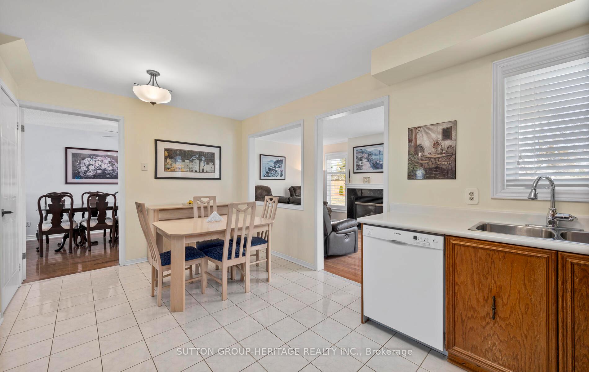 Photo 3 of 1311 Gallant Court, Pickering, West Shore — HOMEH