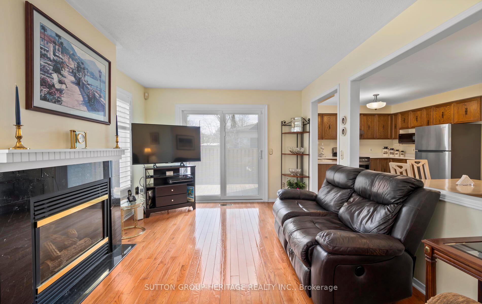 Photo 9 of 1311 Gallant Court, Pickering, West Shore — HOMEH