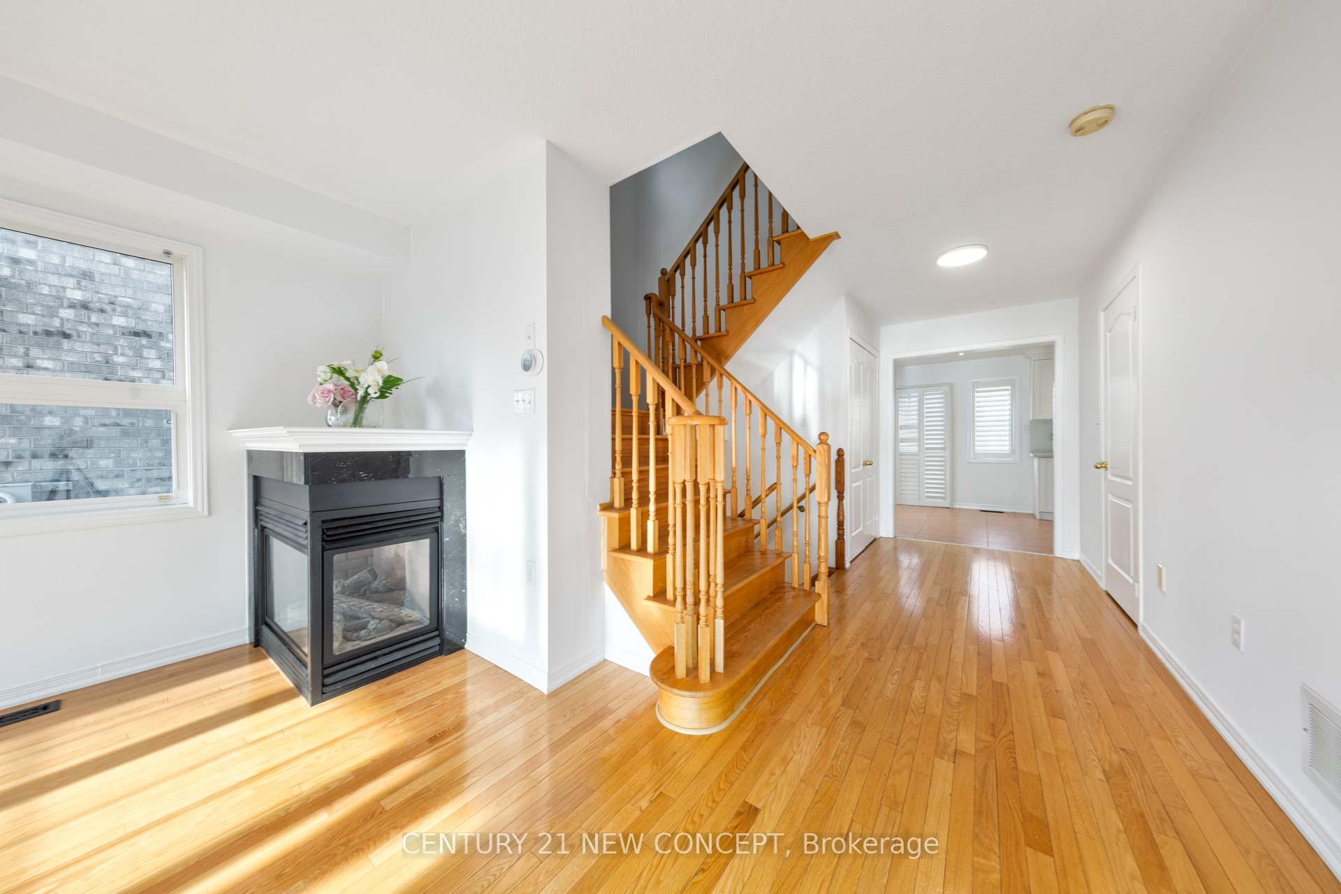Photo 22 of 315 Conover Avenue, Aurora, Bayview Northeast — HOMEH