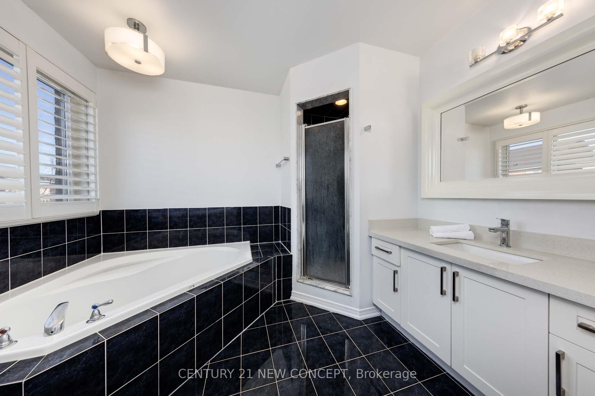 Photo 23 of 315 Conover Avenue, Aurora, Bayview Northeast — HOMEH