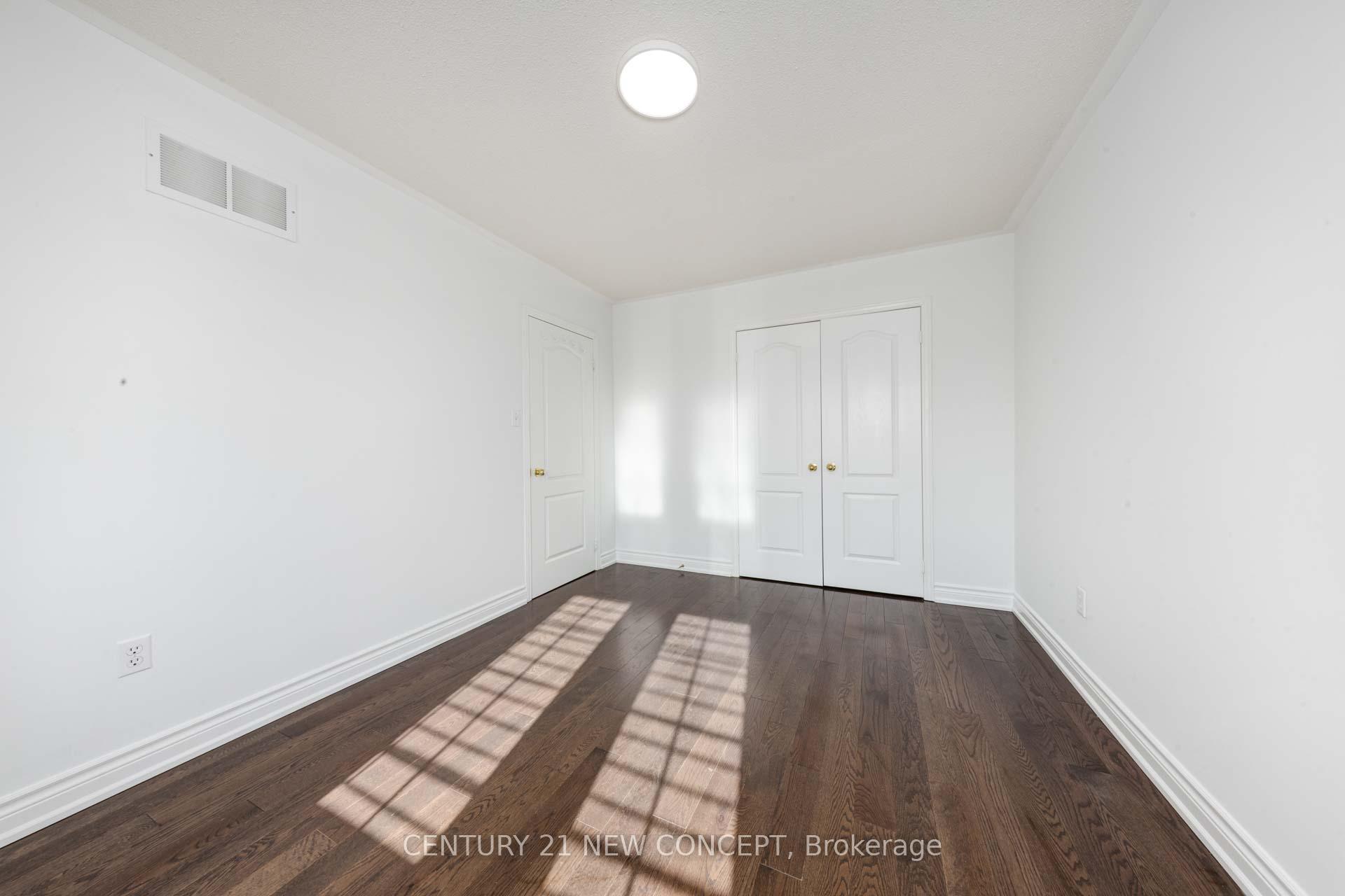 Photo 26 of 315 Conover Avenue, Aurora, Bayview Northeast — HOMEH