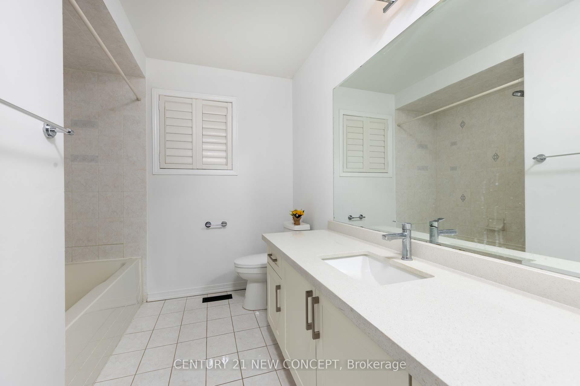 Photo 29 of 315 Conover Avenue, Aurora, Bayview Northeast — HOMEH