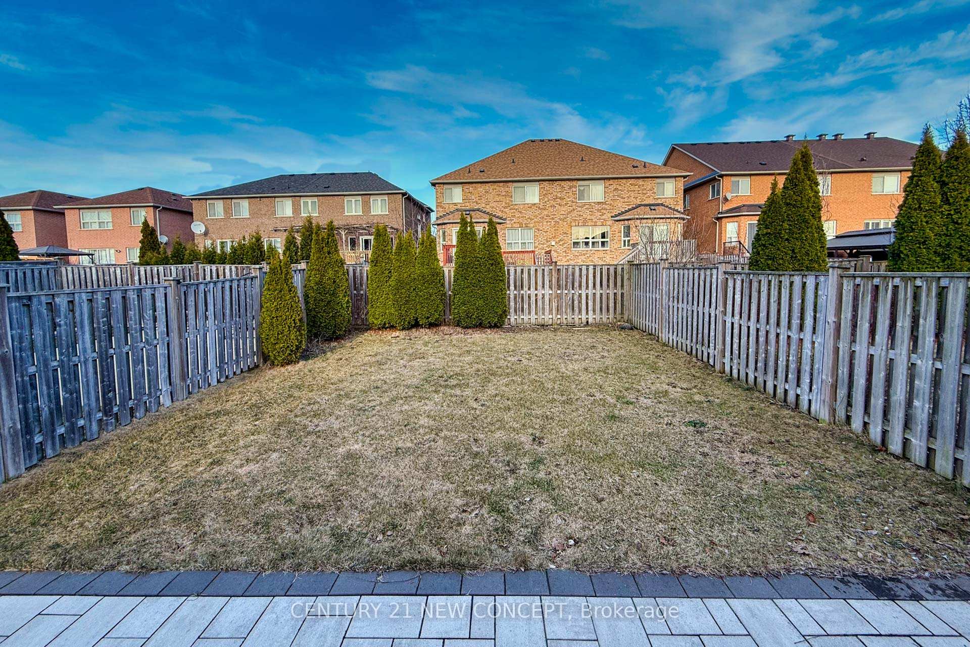 Photo 18 of 315 Conover Avenue, Aurora, Bayview Northeast — HOMEH