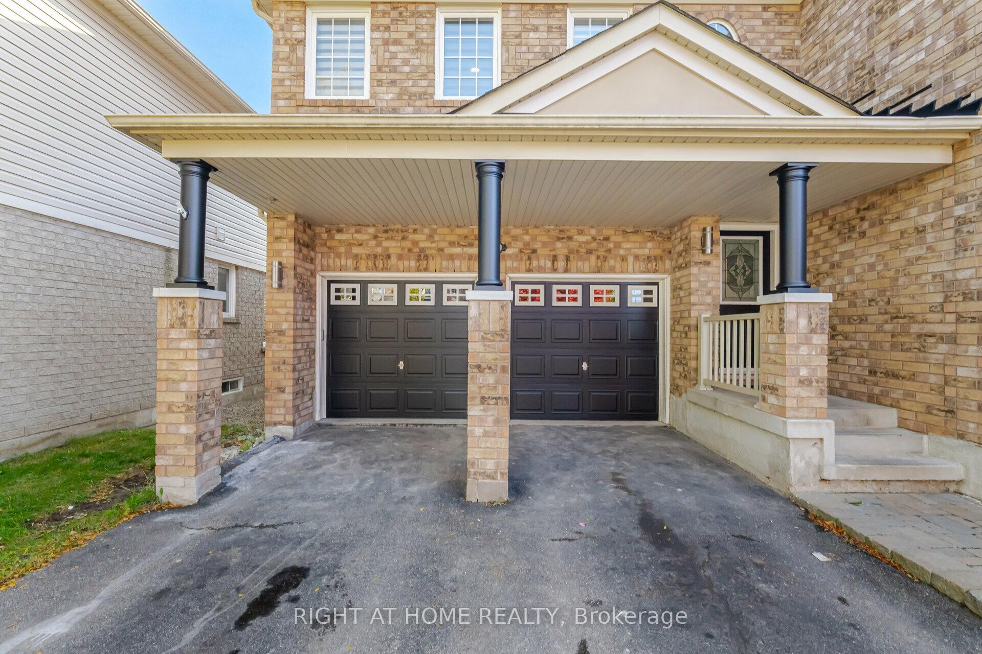 Photo 3 of Unit Upper Unit, 35 Dunning Drive, New Tecumseth, Alliston — HOMEH