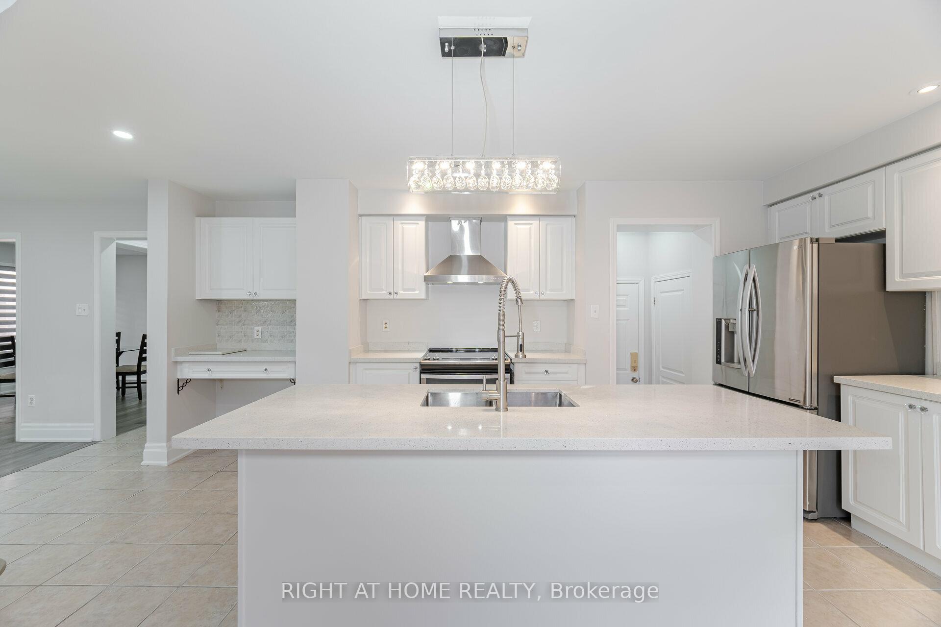 Photo 9 of Unit Upper Unit, 35 Dunning Drive, New Tecumseth, Alliston — HOMEH