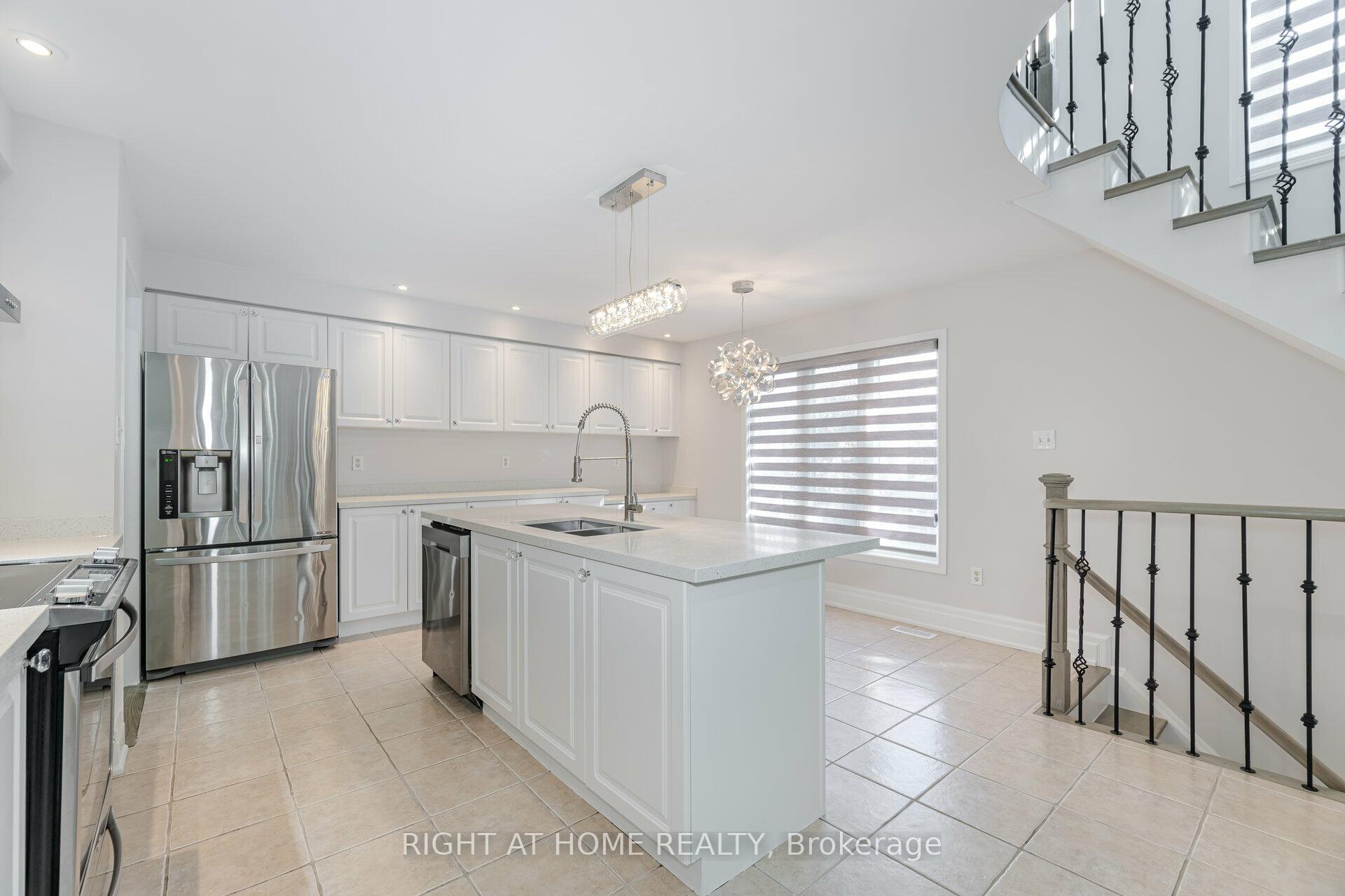 Photo 17 of Unit Upper Unit, 35 Dunning Drive, New Tecumseth, Alliston — HOMEH