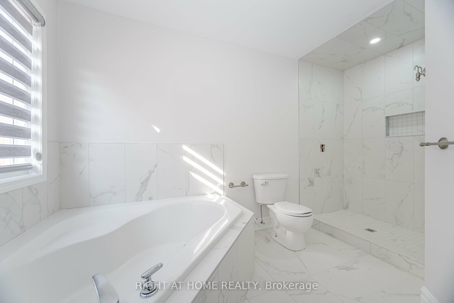 Photo 35 of Unit Upper Unit, 35 Dunning Drive, New Tecumseth, Alliston — HOMEH