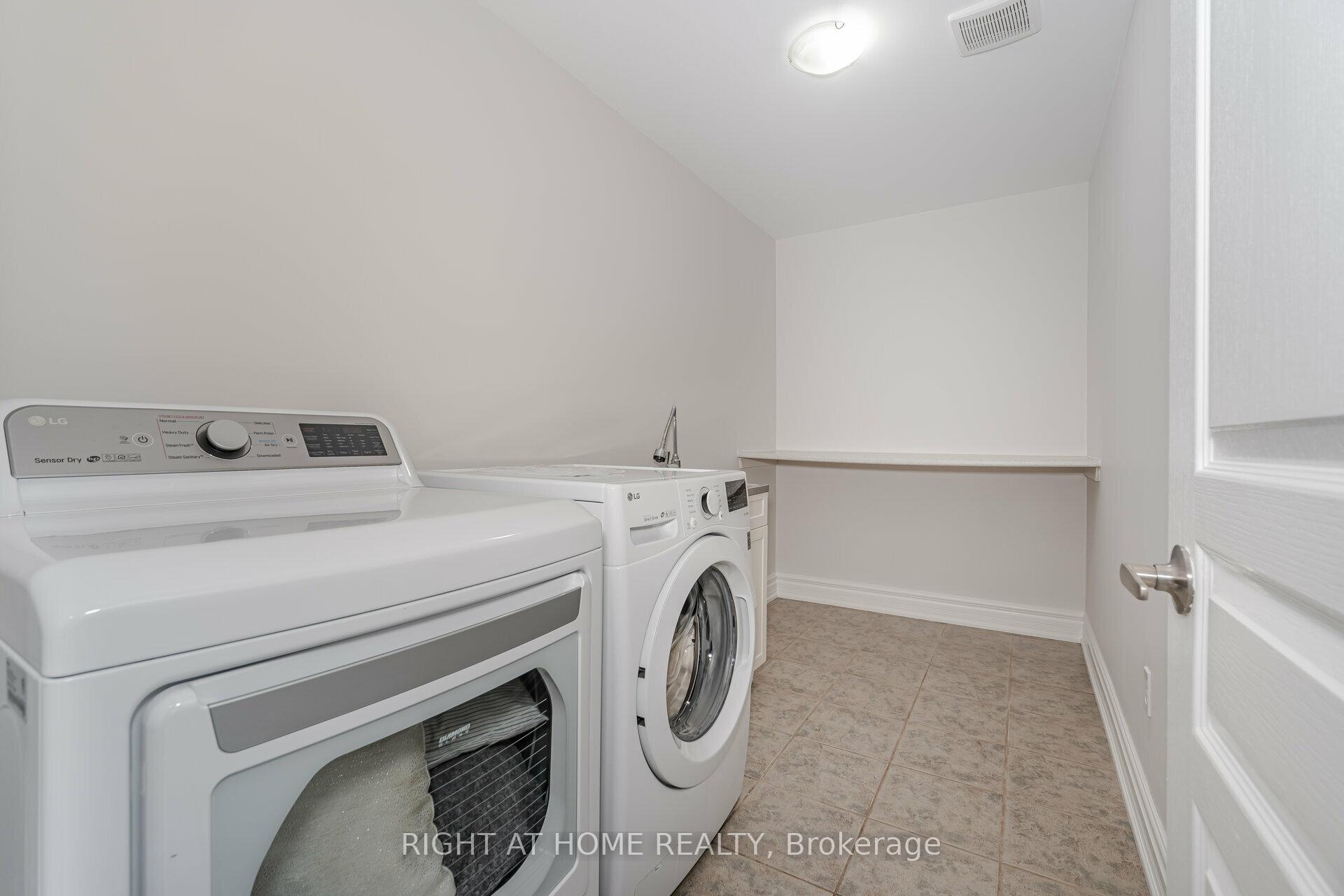 Photo 34 of Unit Upper Unit, 35 Dunning Drive, New Tecumseth, Alliston — HOMEH