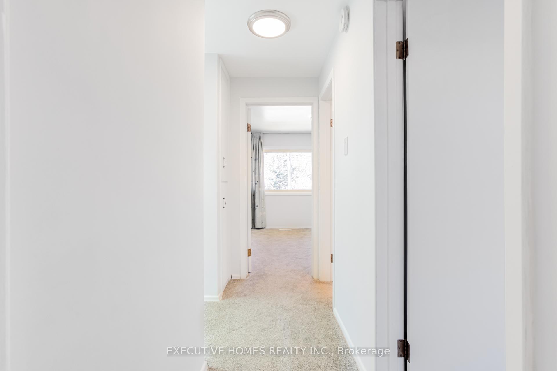 Photo 6 of 163 Fourth Avenue, Kitchener — HOMEH
