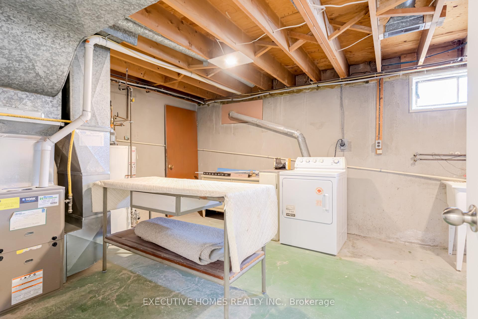 Photo 30 of 163 Fourth Avenue, Kitchener — HOMEH