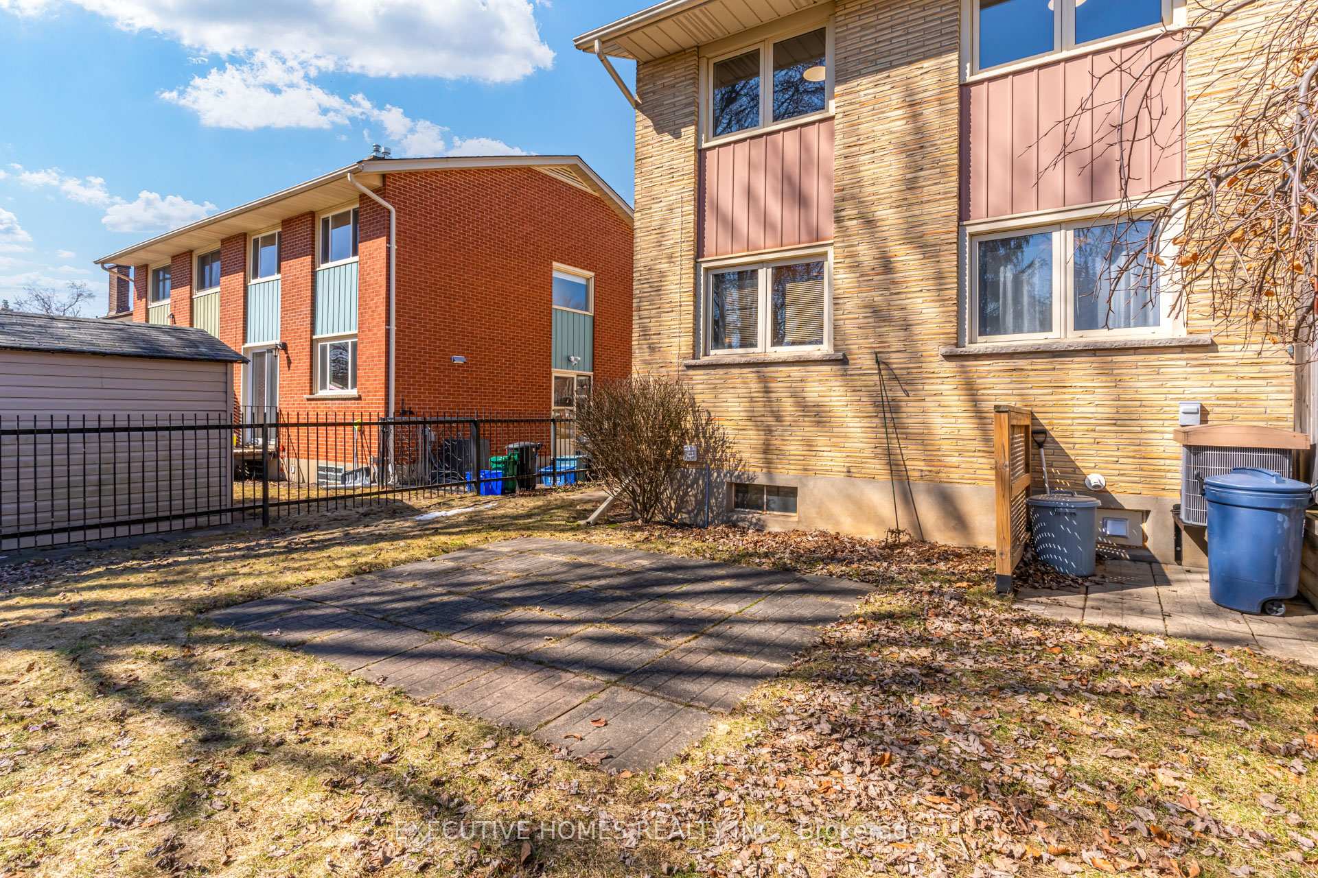 Photo 23 of 163 Fourth Avenue, Kitchener — HOMEH