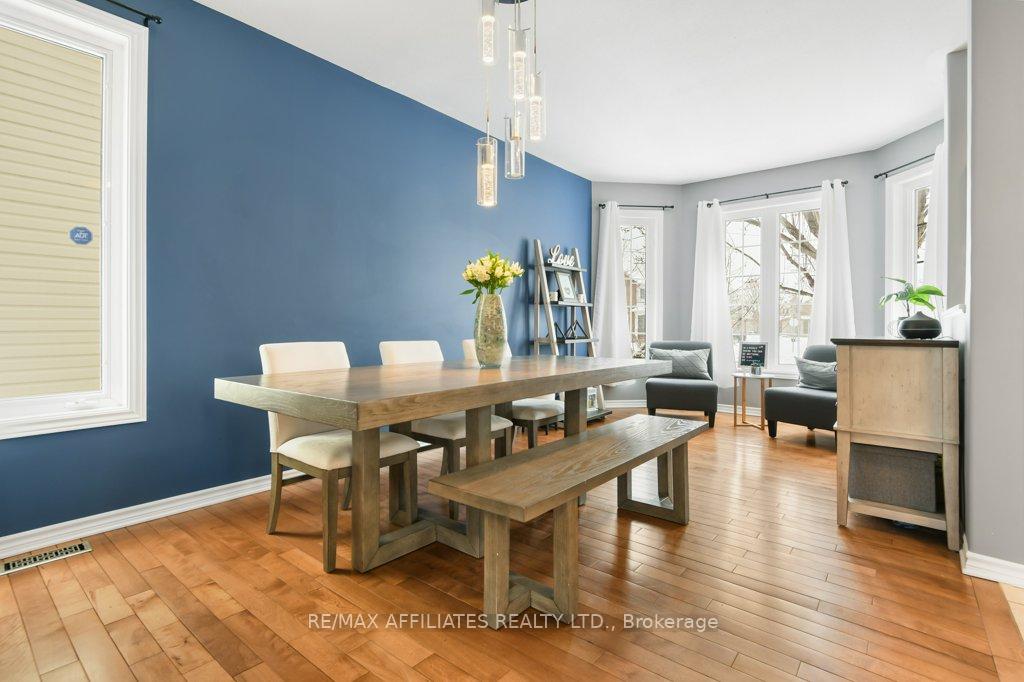 Photo 4 of 4093 Canyon Walk Drive, Ottawa, Riverside South/Gloucester Glen — HOMEH