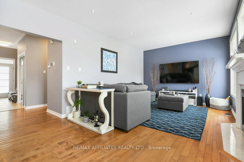 Photo 9 of 4093 Canyon Walk Drive, Ottawa, Riverside South/Gloucester Glen — HOMEH