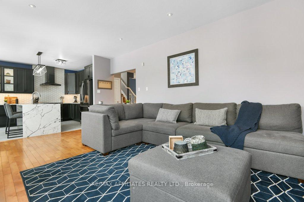 Photo 11 of 4093 Canyon Walk Drive, Ottawa, Riverside South/Gloucester Glen — HOMEH