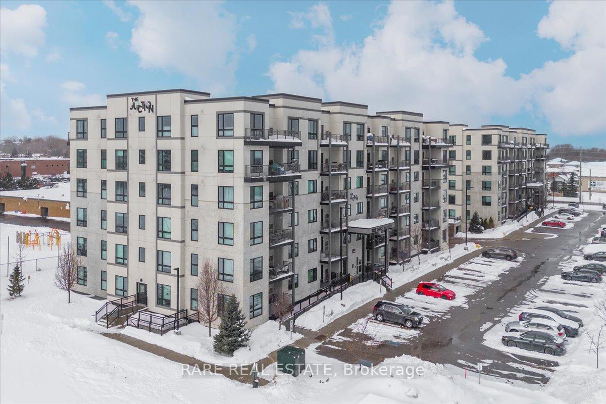 Front of Unit 102, 299 Cundles Road E