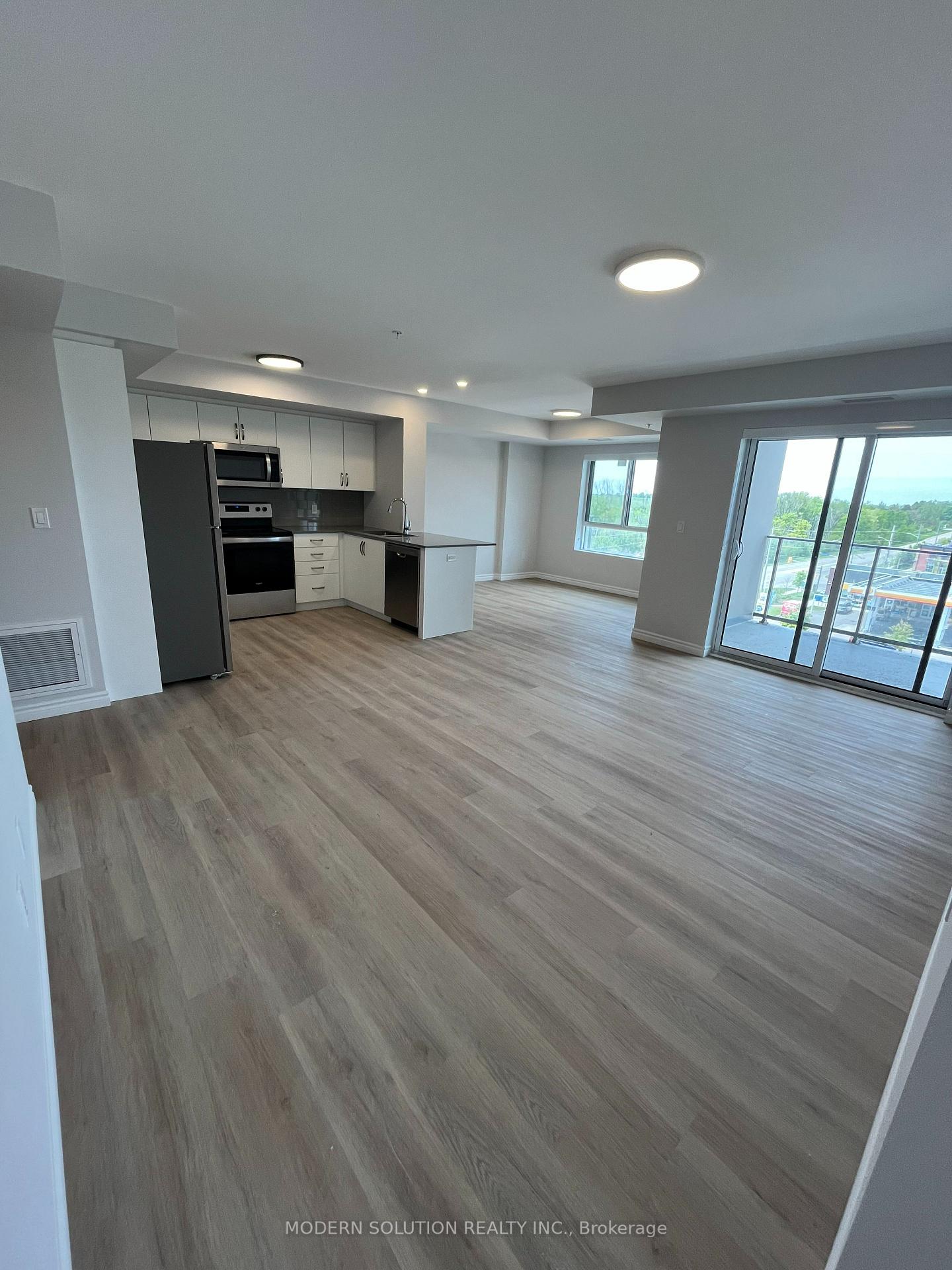 Photo 10 of Unit 601, 425 Watson Parkway N, Guelph, Grange Road — HOMEH