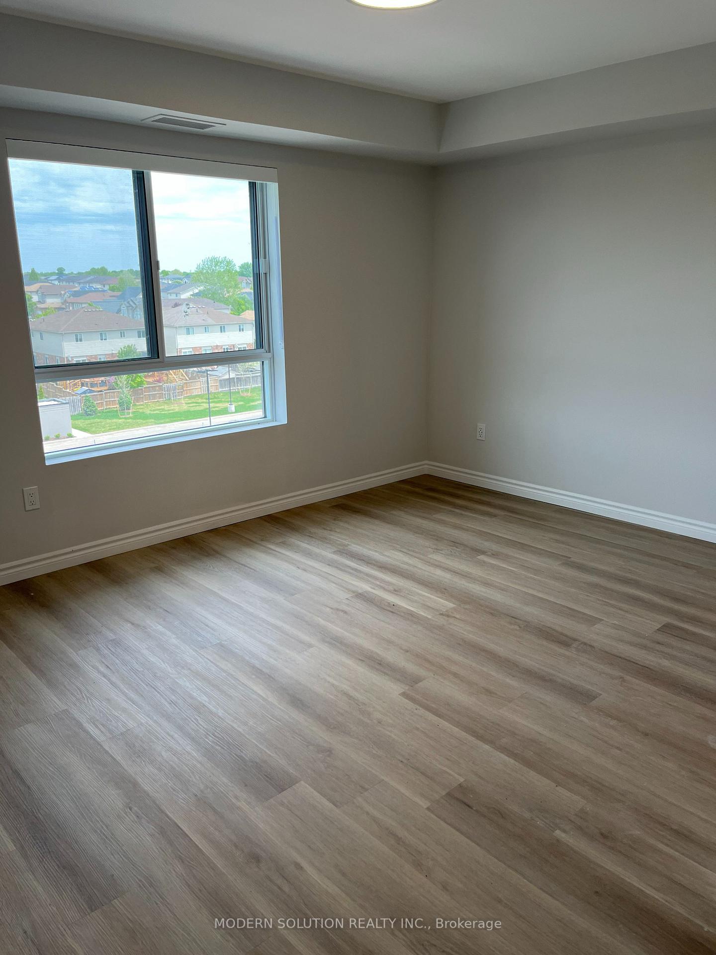Photo 11 of Unit 601, 425 Watson Parkway N, Guelph, Grange Road — HOMEH