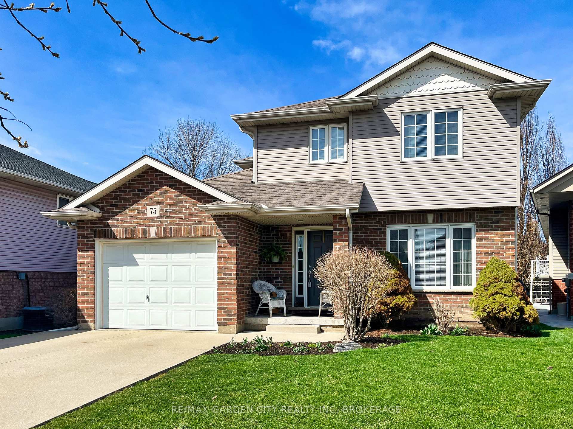 Photo 11 of 75 Sawmill Road, St. Catharines, Grapeview — HOMEH