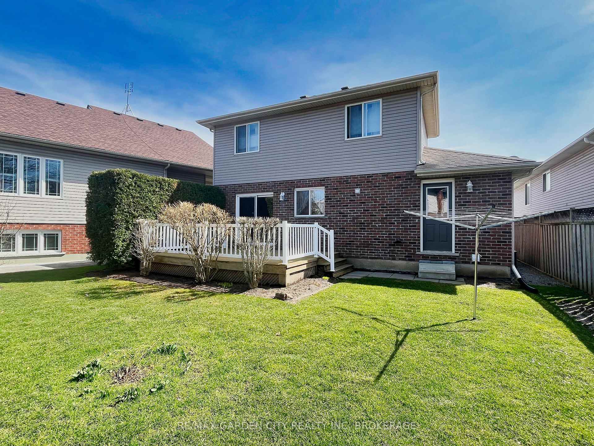 Photo 34 of 75 Sawmill Road, St. Catharines, Grapeview — HOMEH