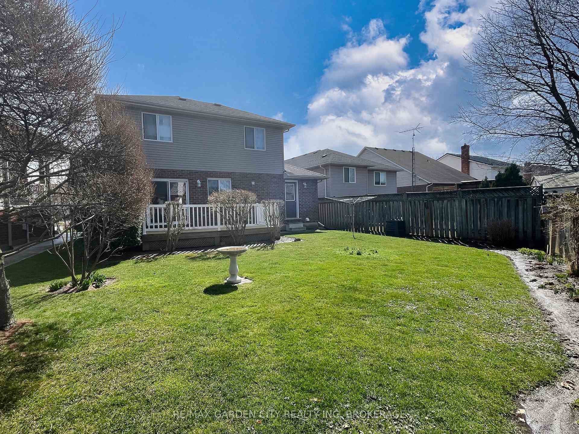 Photo 6 of 75 Sawmill Road, St. Catharines, Grapeview — HOMEH
