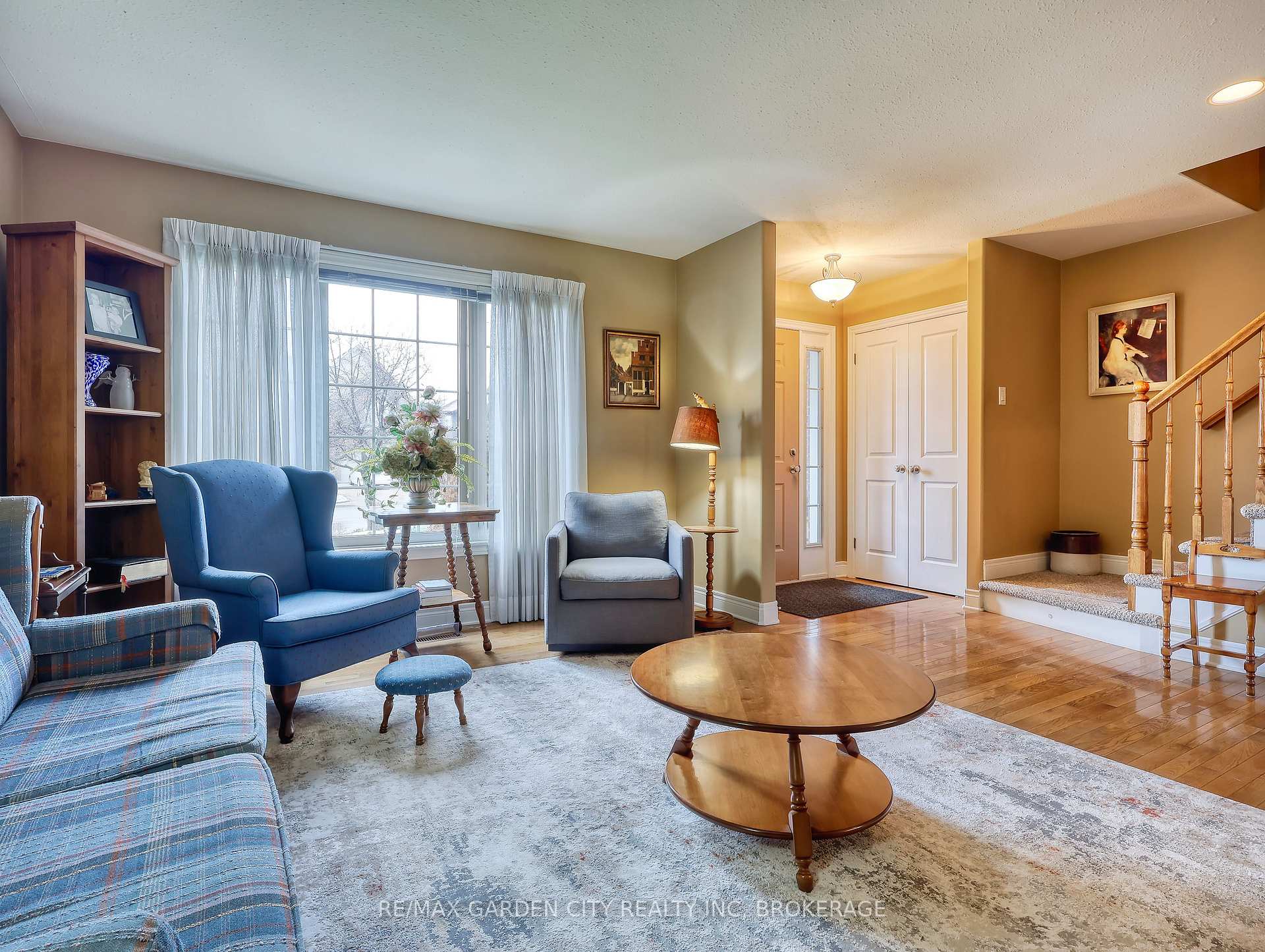 Photo 3 of 75 Sawmill Road, St. Catharines, Grapeview — HOMEH