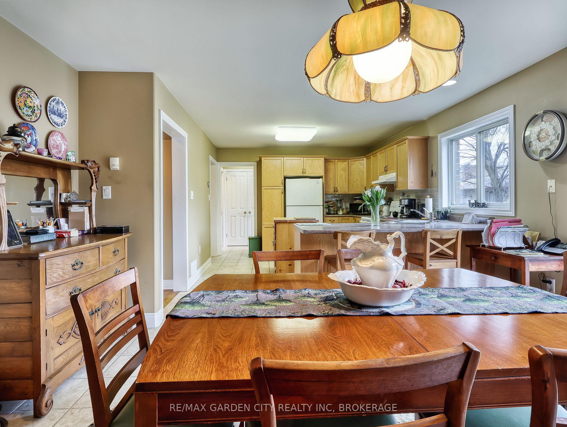 Photo 7 of 75 Sawmill Road, St. Catharines, Grapeview — HOMEH