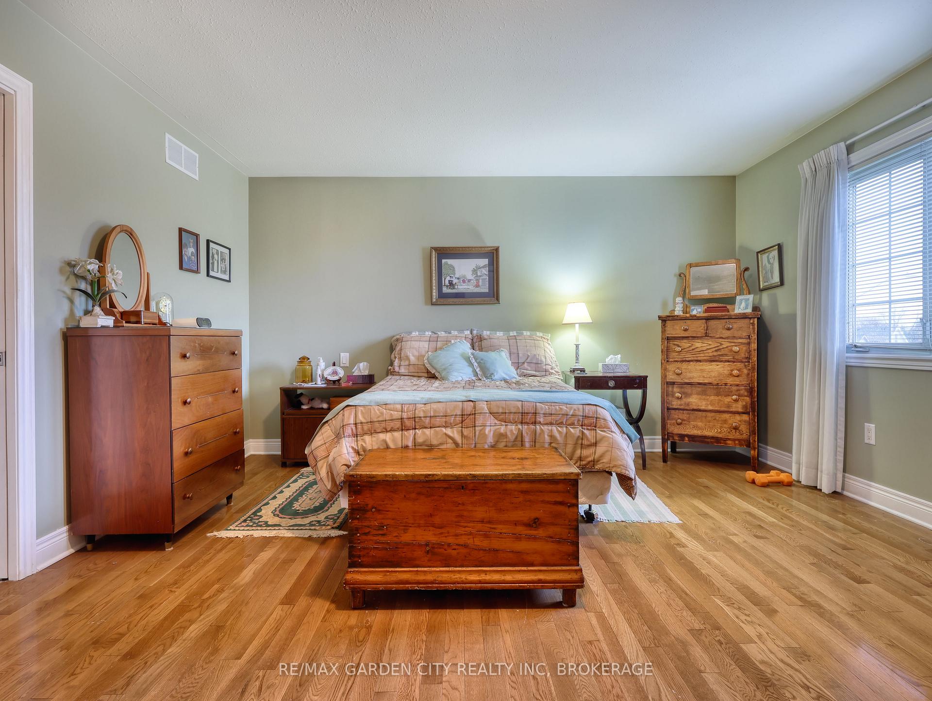 Photo 26 of 75 Sawmill Road, St. Catharines, Grapeview — HOMEH