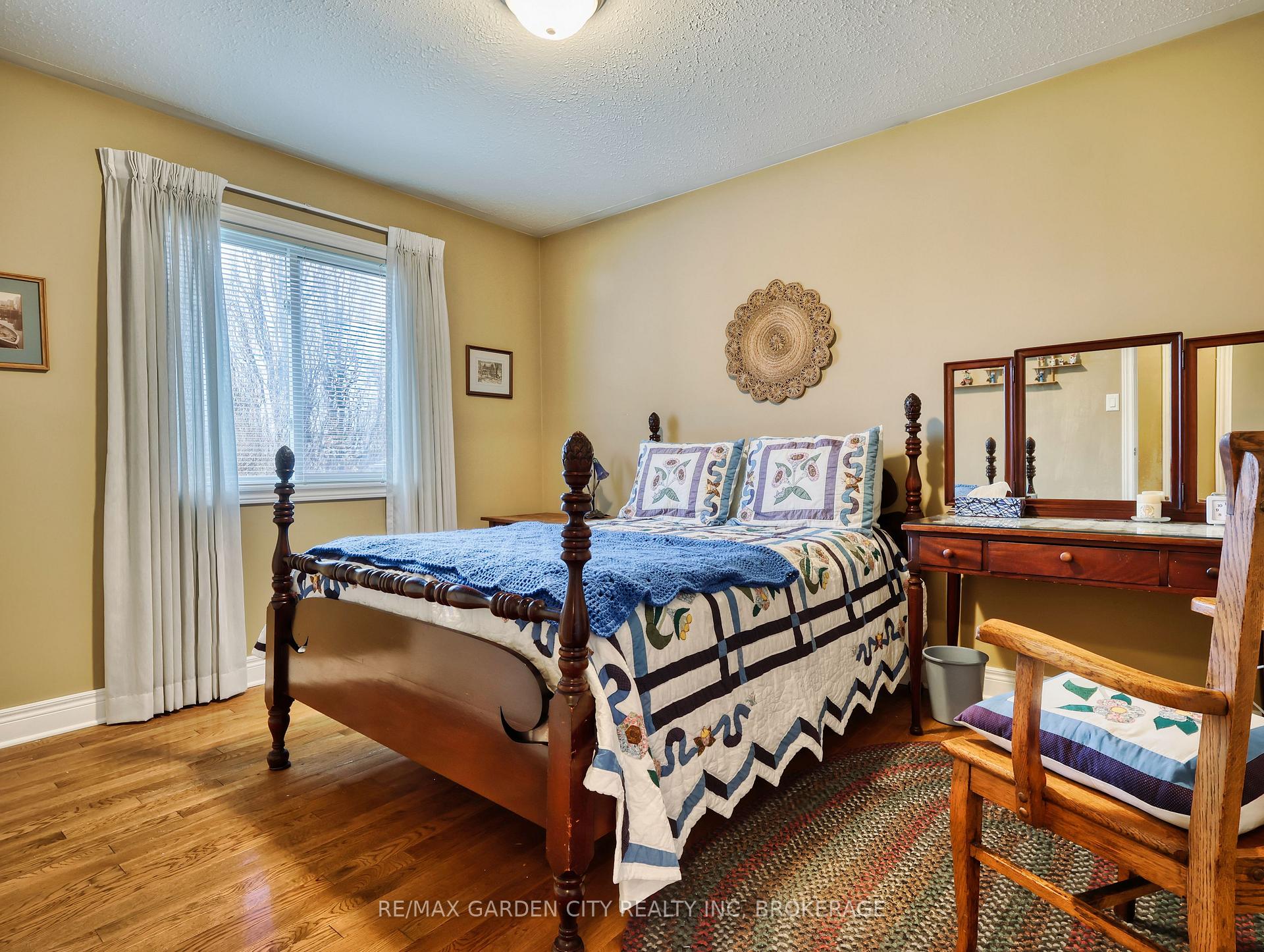 Photo 37 of 75 Sawmill Road, St. Catharines, Grapeview — HOMEH