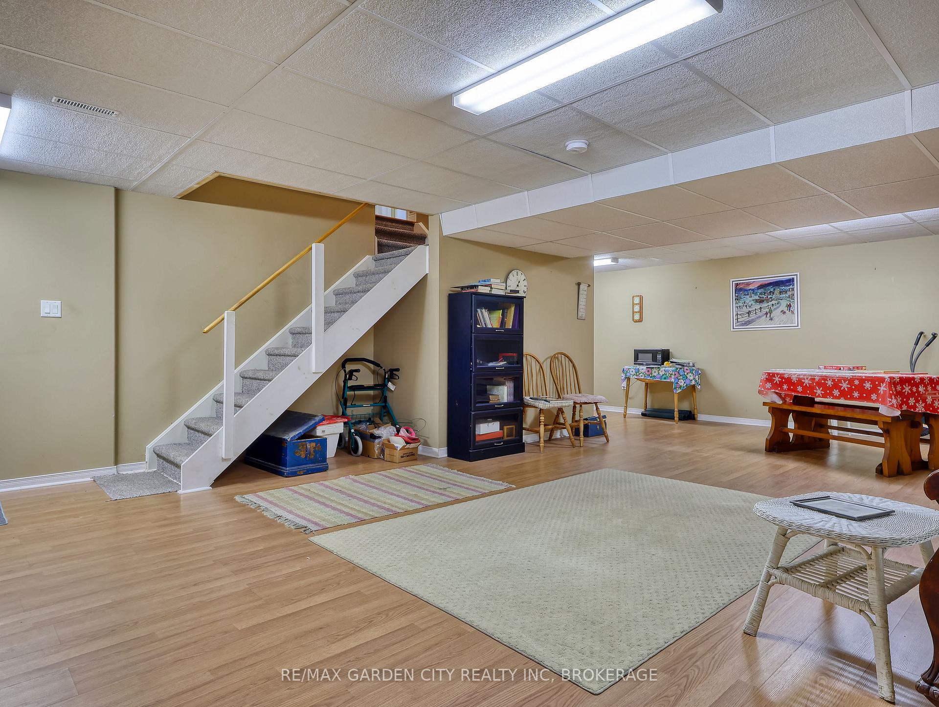 Photo 41 of 75 Sawmill Road, St. Catharines, Grapeview — HOMEH