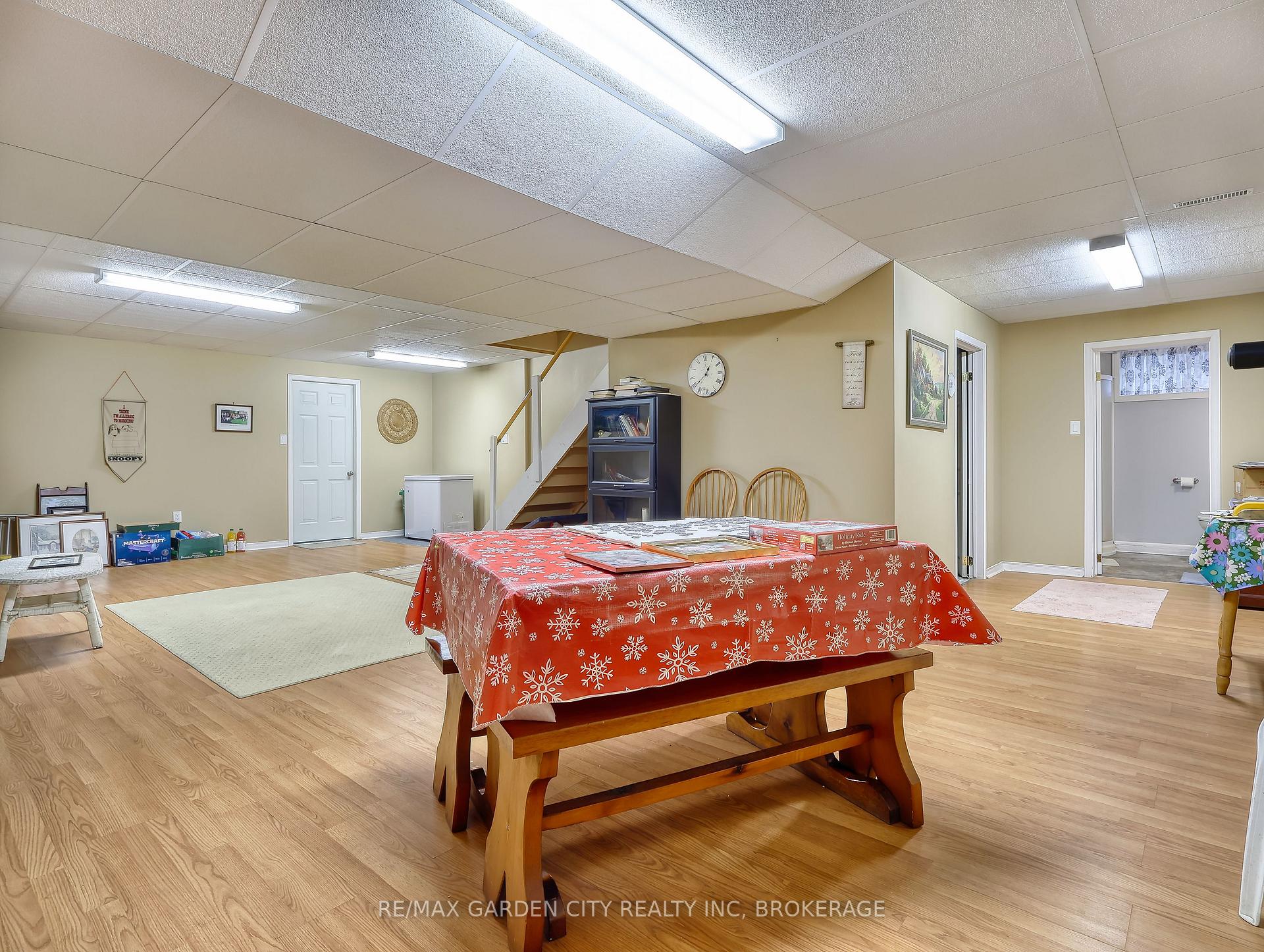 Photo 19 of 75 Sawmill Road, St. Catharines, Grapeview — HOMEH