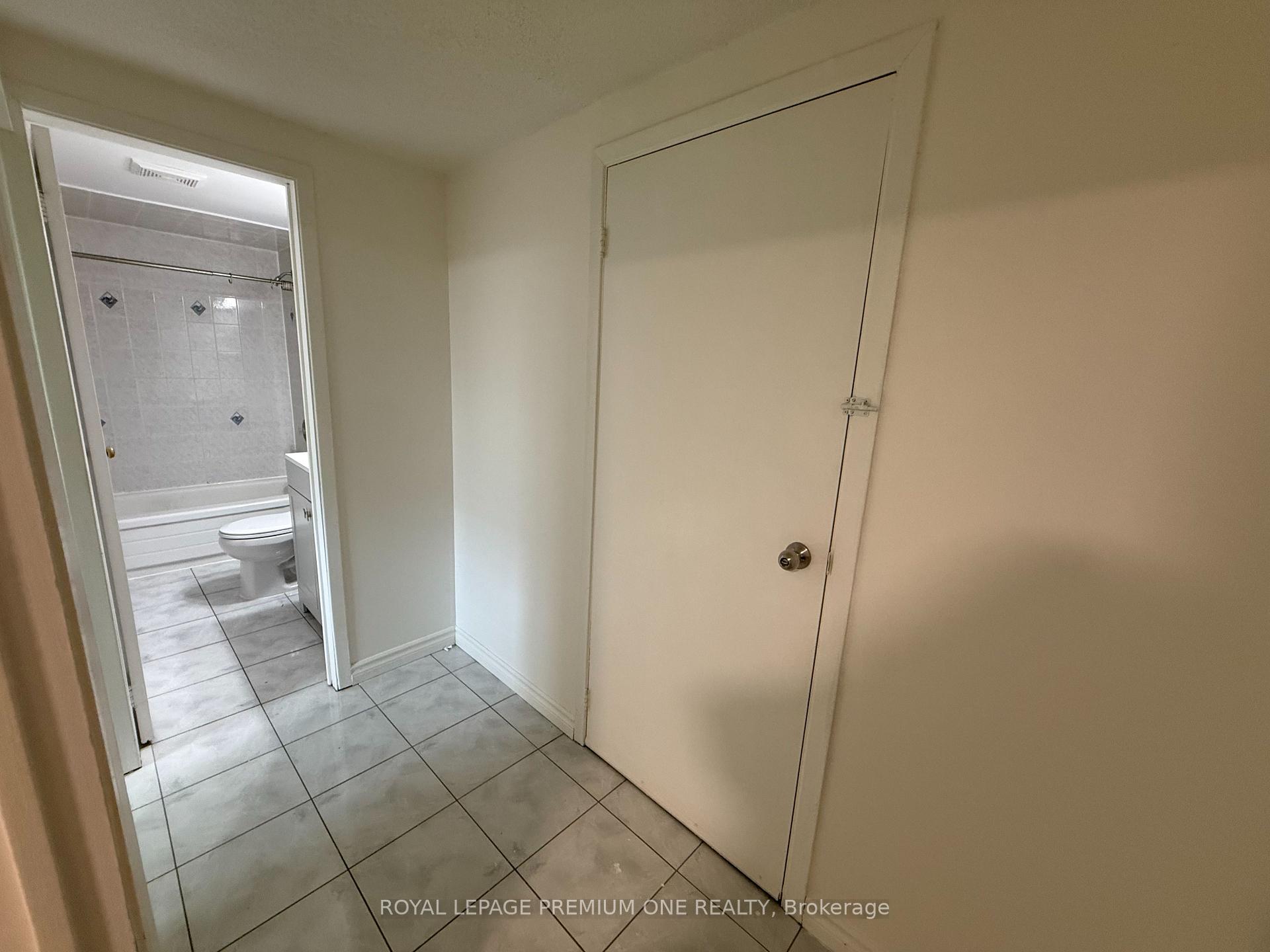 Photo 11 of Unit BSMT, 2 Dina Road, Vaughan, Maple — HOMEH