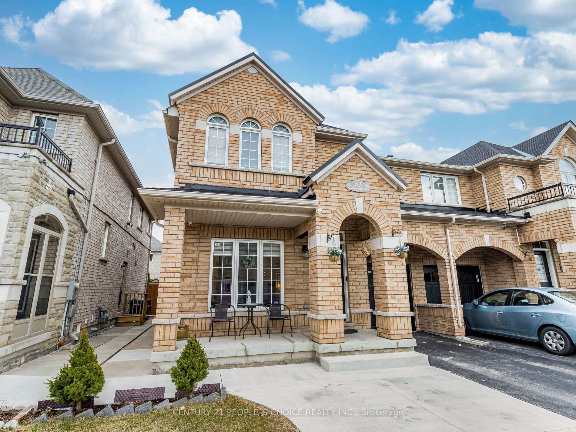 Photo 3 of 83 Daden Oaks Drive, Brampton, Bram East — HOMEH