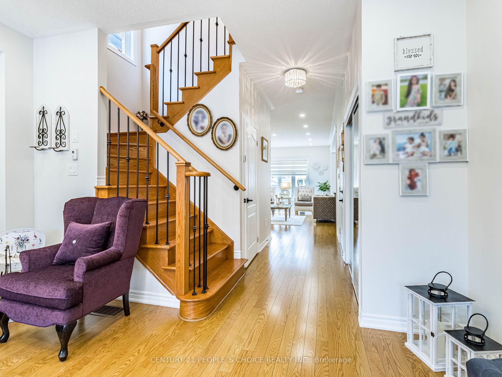 Photo 4 of 83 Daden Oaks Drive, Brampton, Bram East — HOMEH