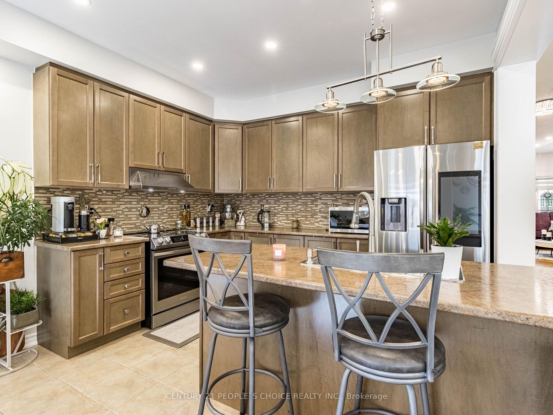 Photo 17 of 83 Daden Oaks Drive, Brampton, Bram East — HOMEH