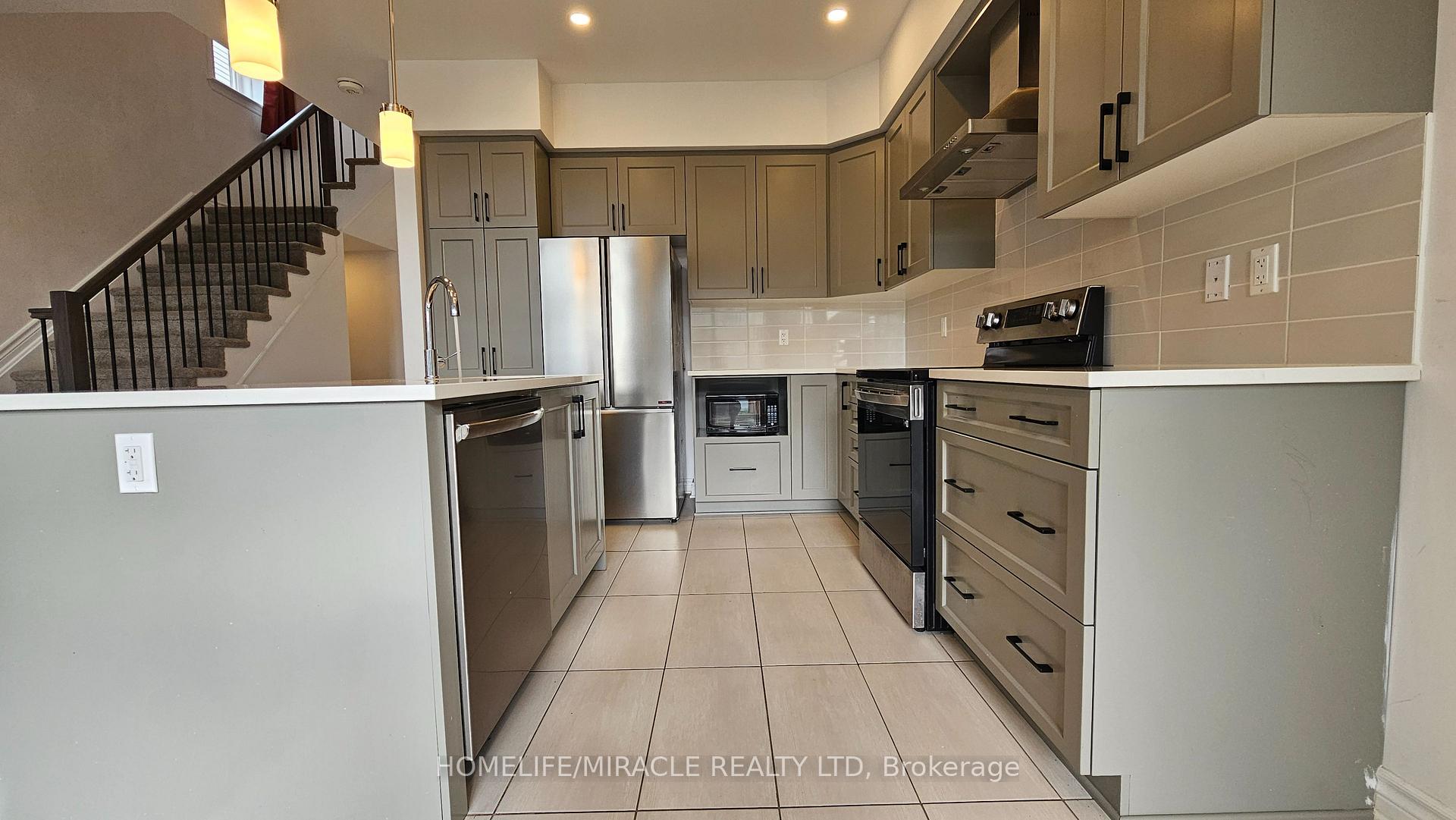 Photo 10 of 700 Miikana Road, Ottawa, Blossom Park/Kemp Park/Findlay Creek — HOMEH