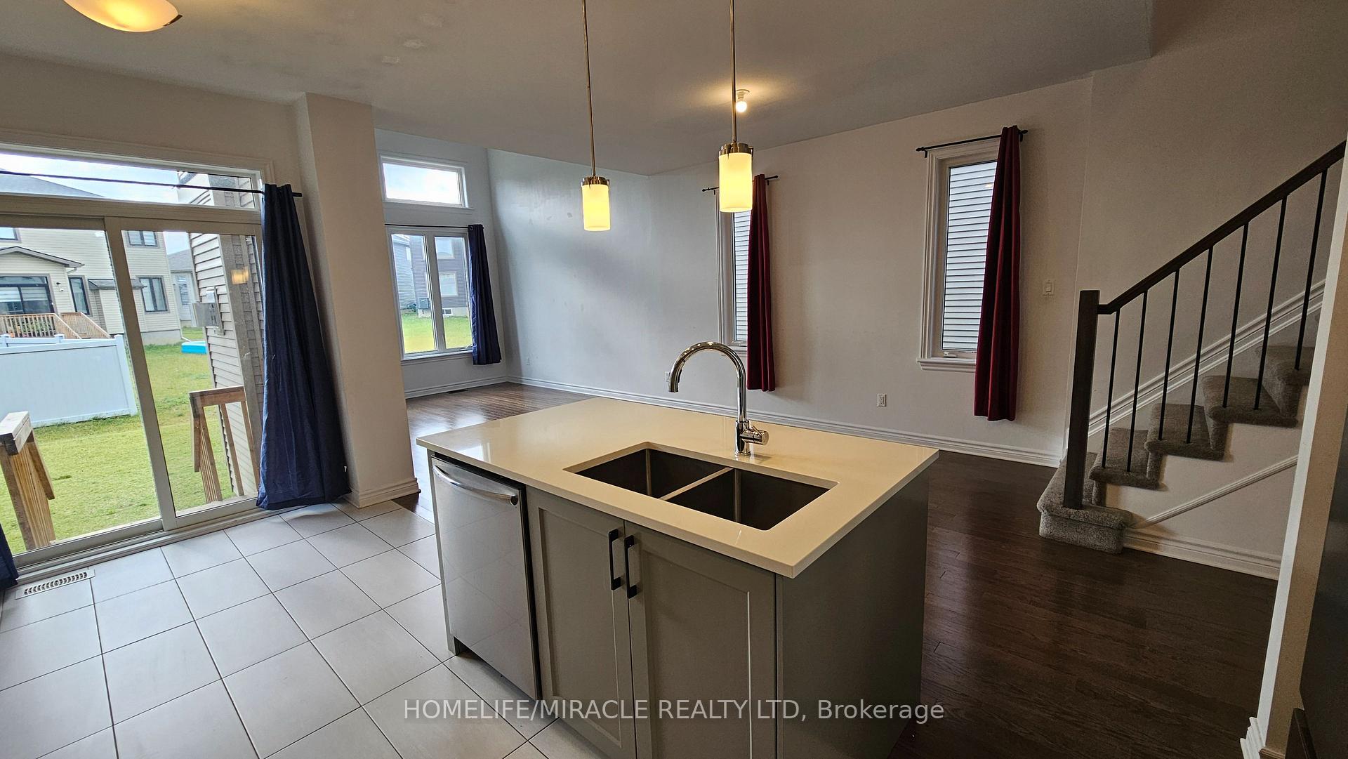 Photo 9 of 700 Miikana Road, Ottawa, Blossom Park/Kemp Park/Findlay Creek — HOMEH