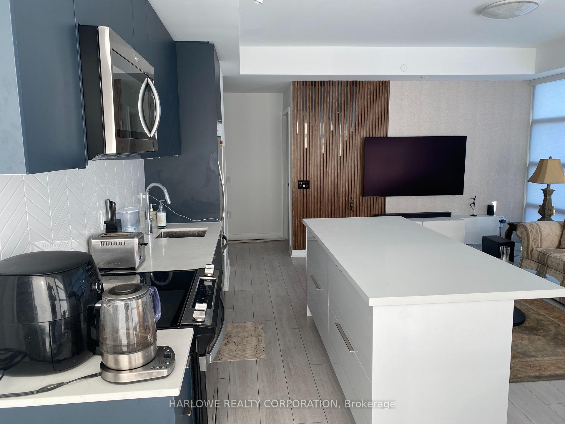 Photo 8 of Unit 707 A, 1606 Charles Street, Whitby, Port Whitby — HOMEH