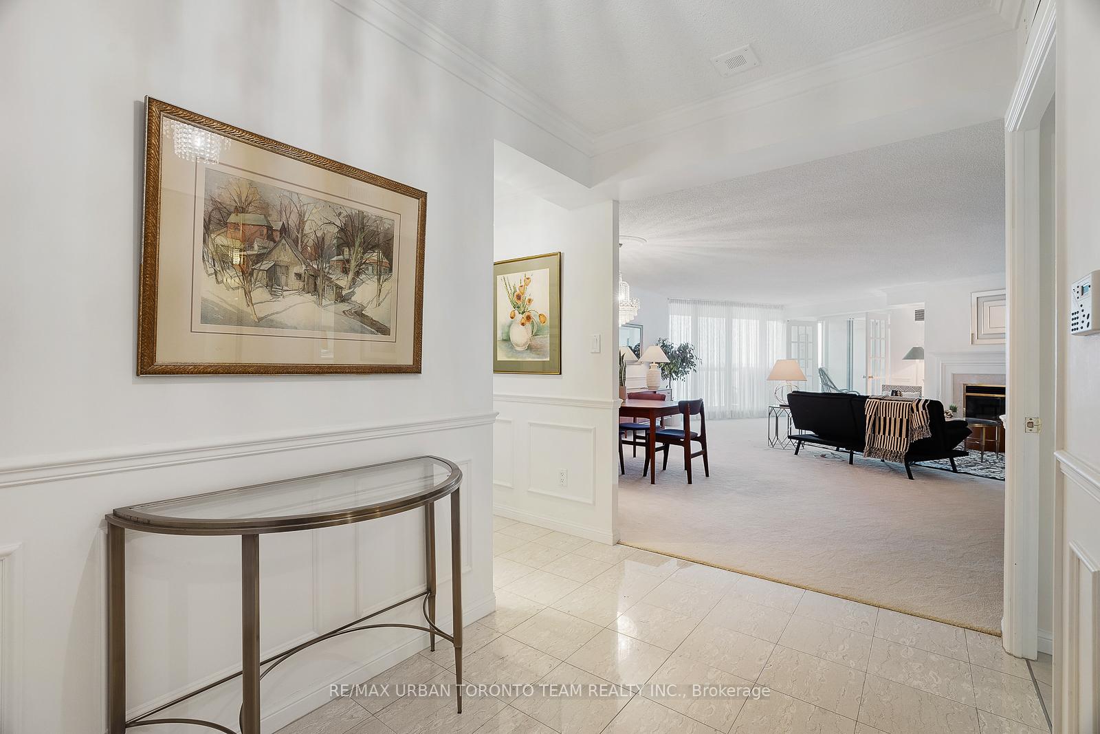 Photo 5 of Unit 1012, 610 Bullock Drive, Markham, Markville — HOMEH