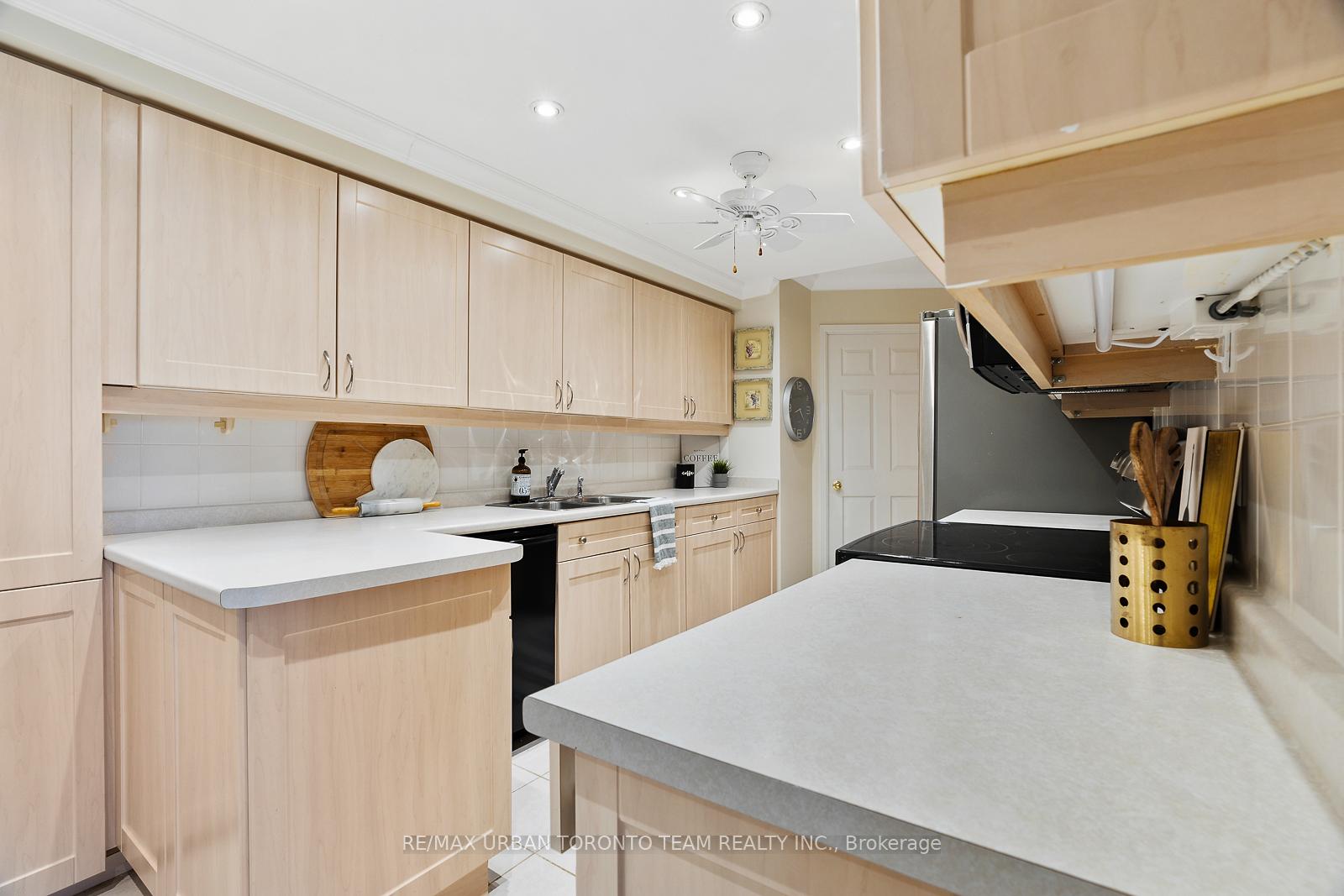 Photo 28 of Unit 1012, 610 Bullock Drive, Markham, Markville — HOMEH