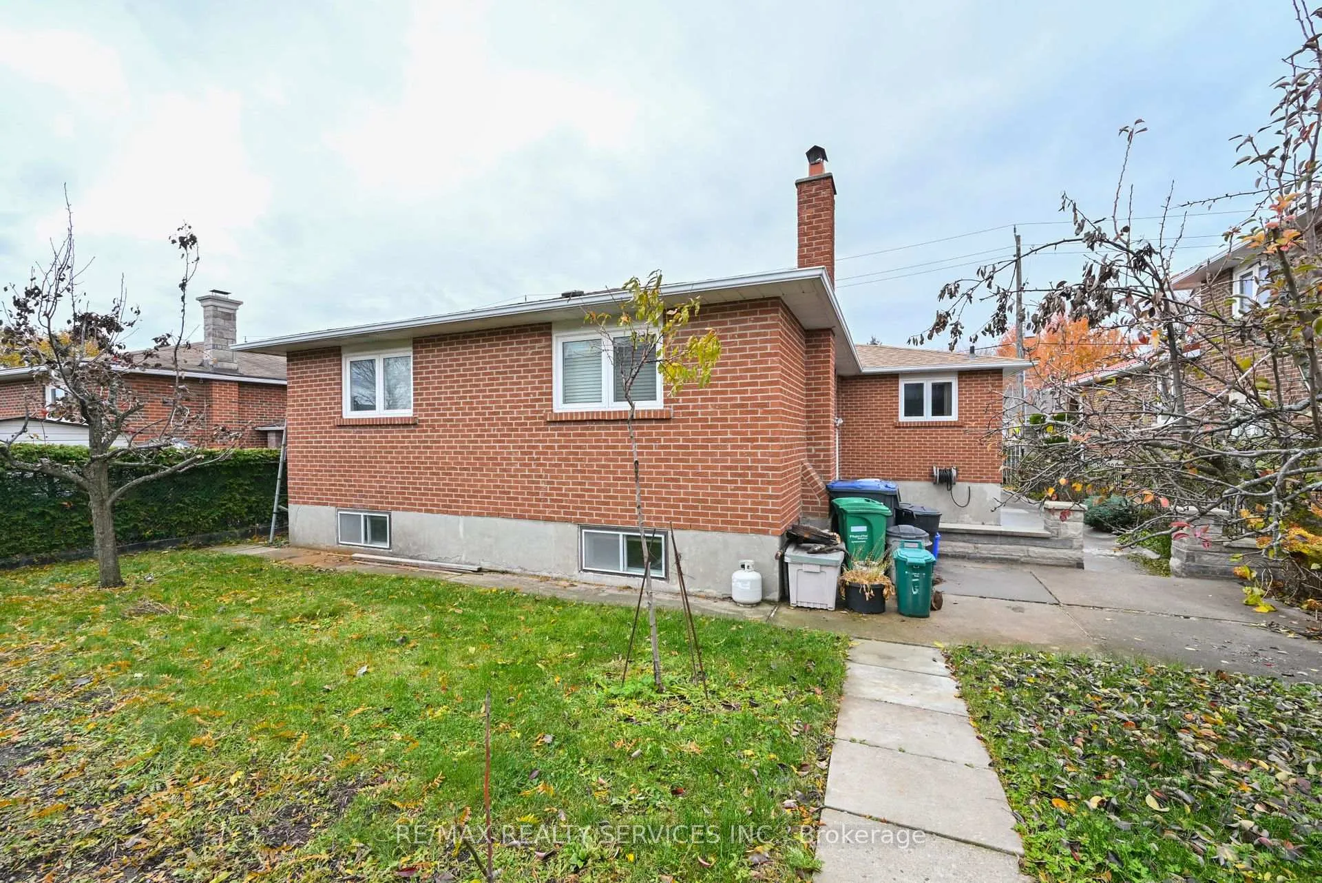 Photo 26 of 10 Pleasantview Avenue, Brampton, Brampton West — HOMEH