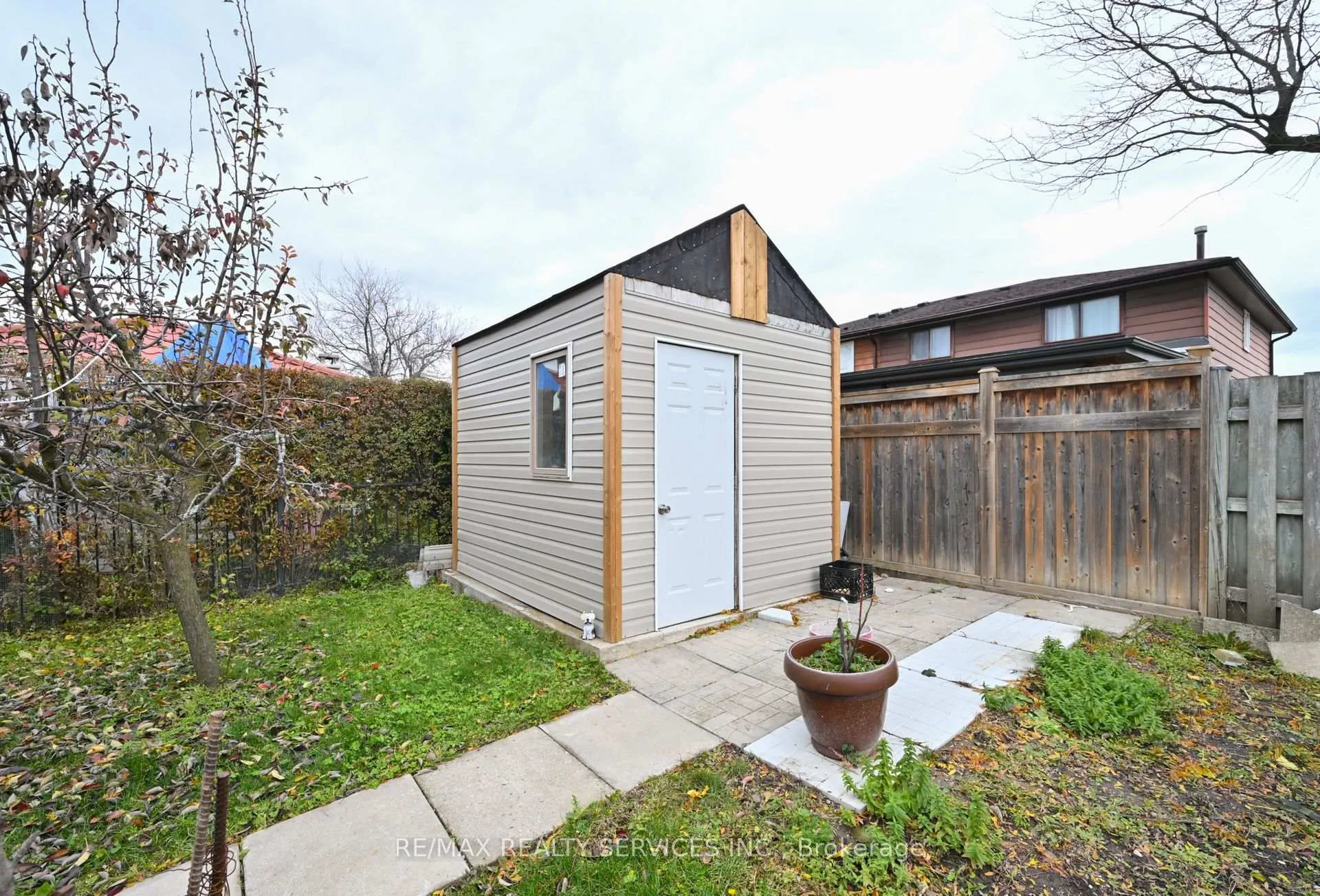 Photo 28 of 10 Pleasantview Avenue, Brampton, Brampton West — HOMEH