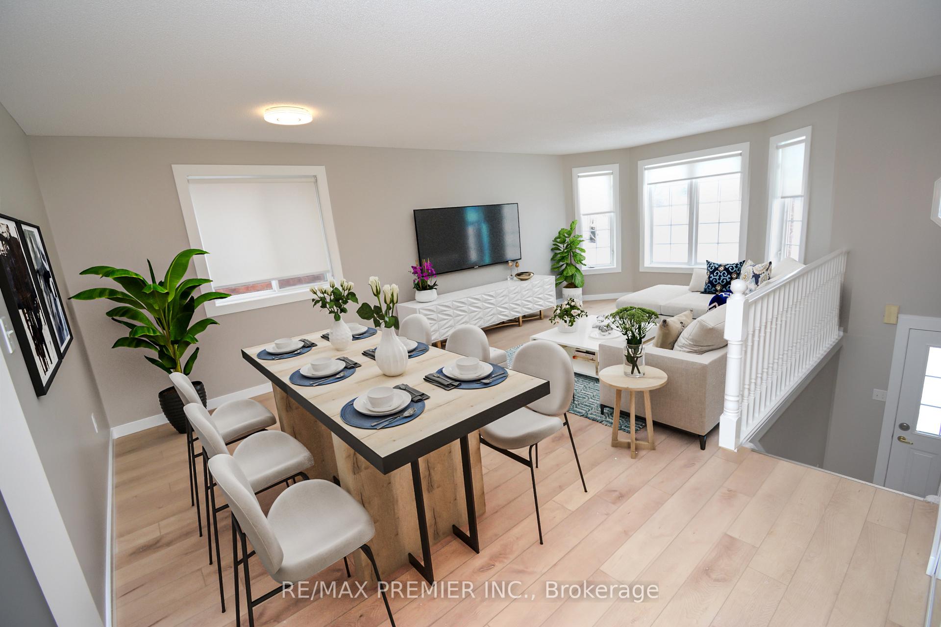 Photo 3 of 16 Commonwealth Road, Barrie, Innis-Shore — HOMEH