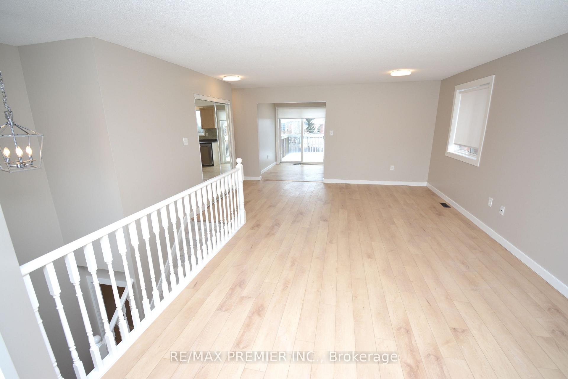 Photo 11 of 16 Commonwealth Road, Barrie, Innis-Shore — HOMEH