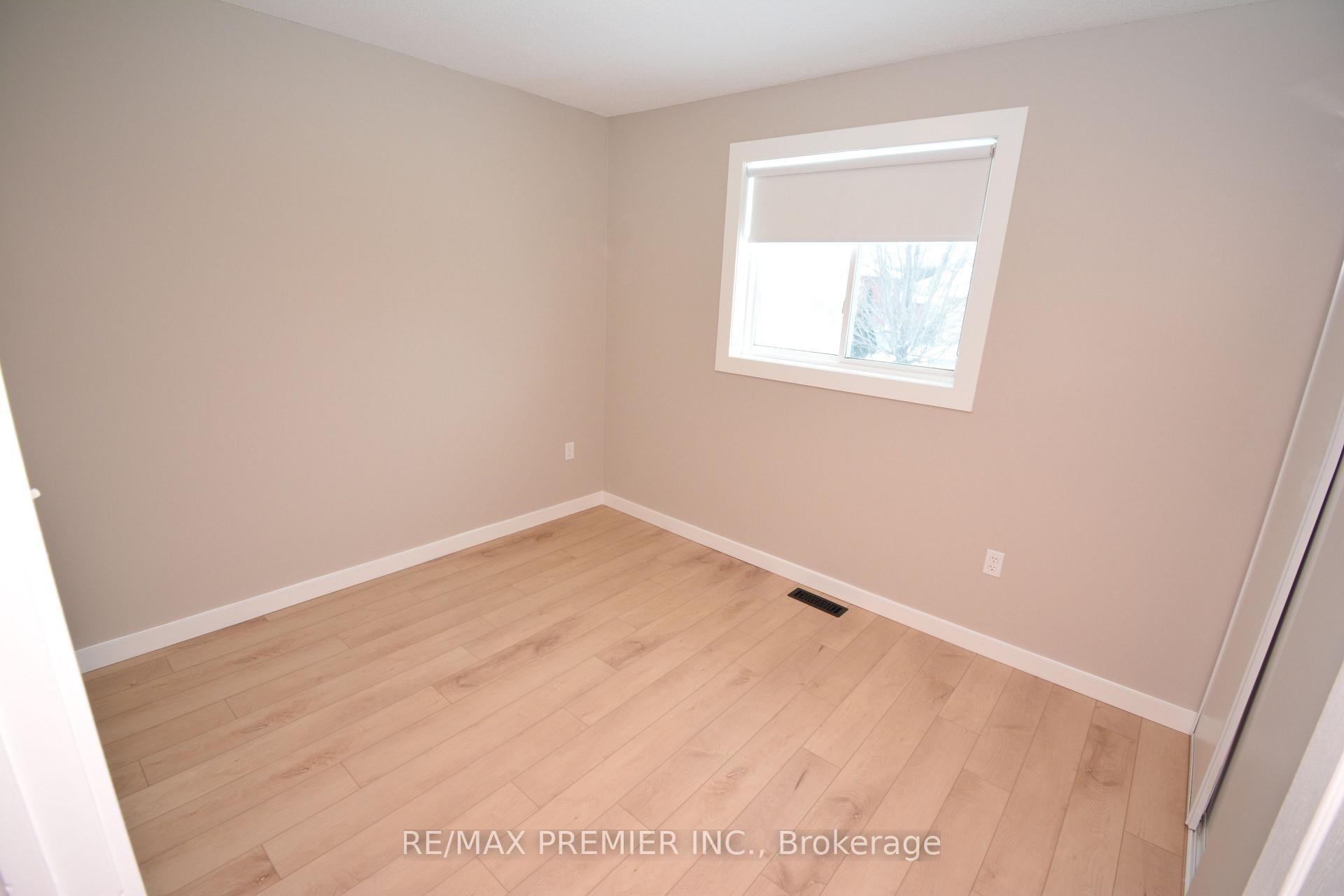 Photo 24 of 16 Commonwealth Road, Barrie, Innis-Shore — HOMEH