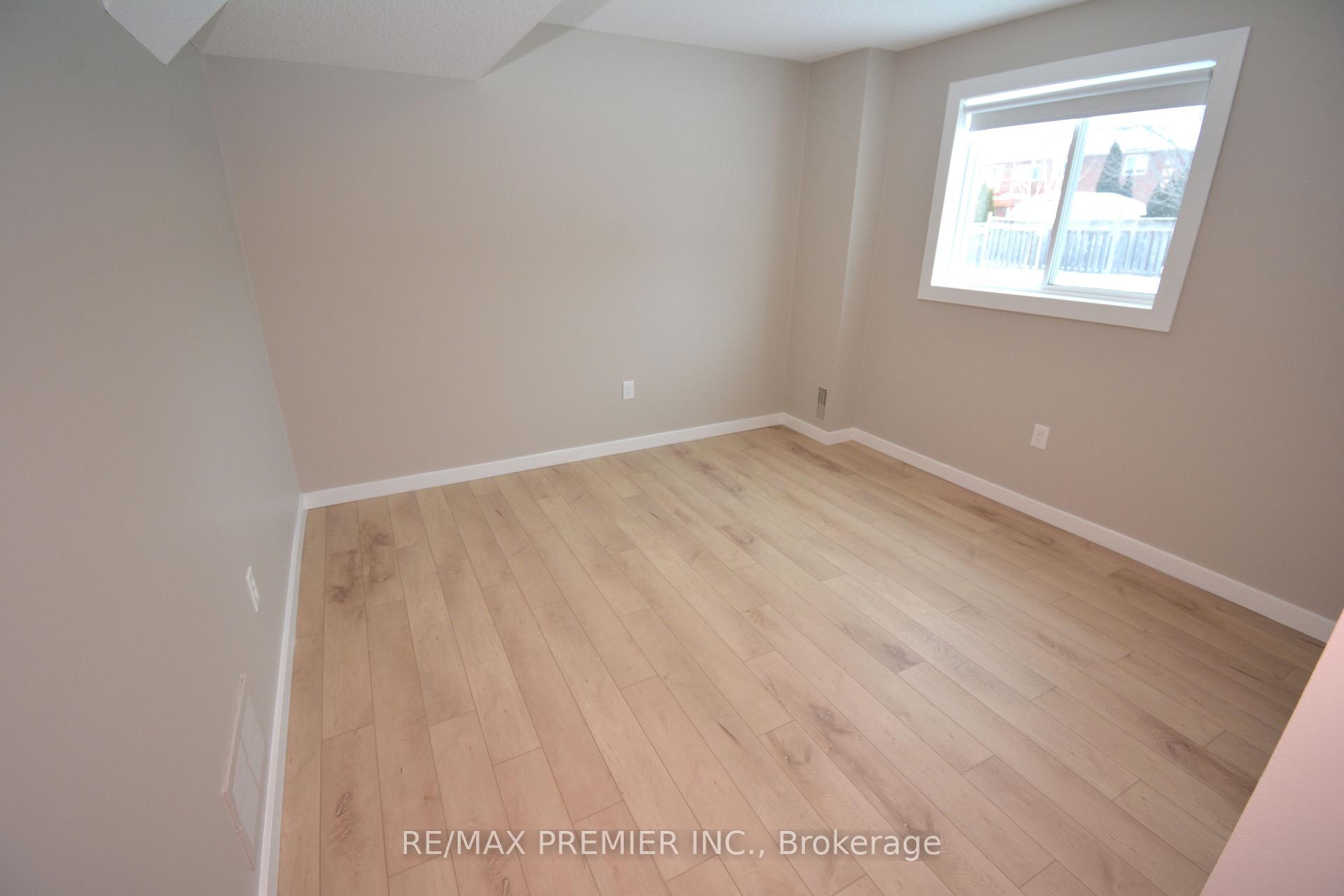 Photo 27 of 16 Commonwealth Road, Barrie, Innis-Shore — HOMEH