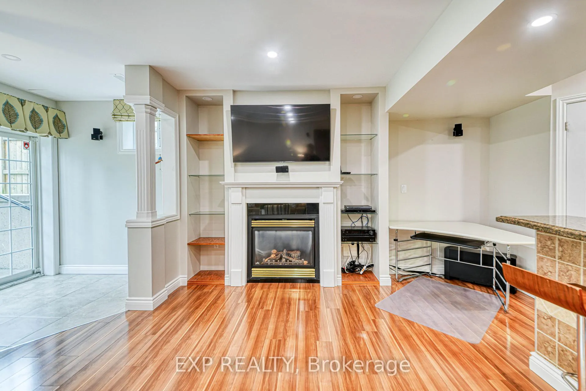 Photo 7 of BSMT - 87 Lowinger Avenue, Hamilton, Meadowlands — HOMEH