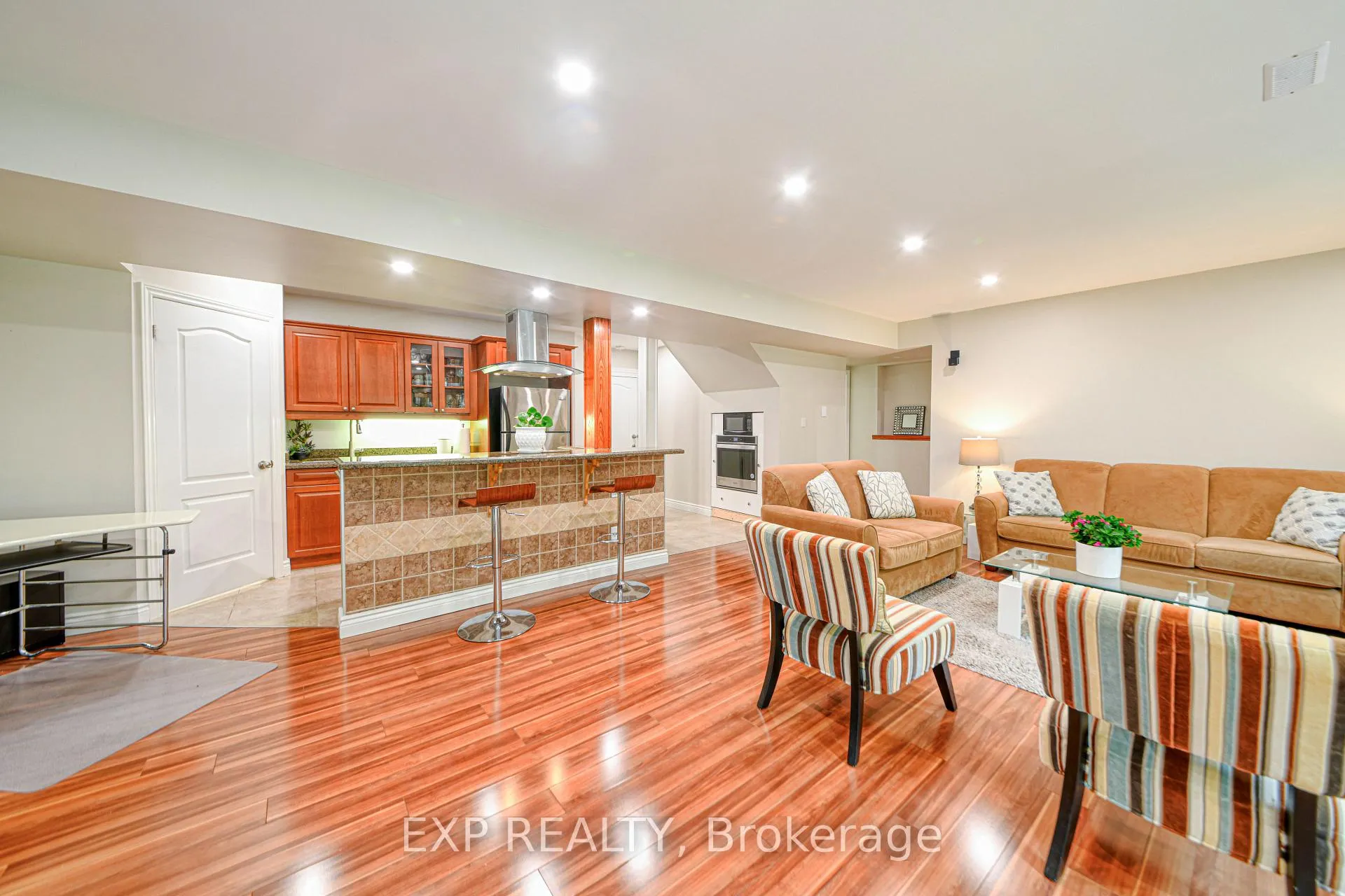 Photo 8 of BSMT - 87 Lowinger Avenue, Hamilton, Meadowlands — HOMEH
