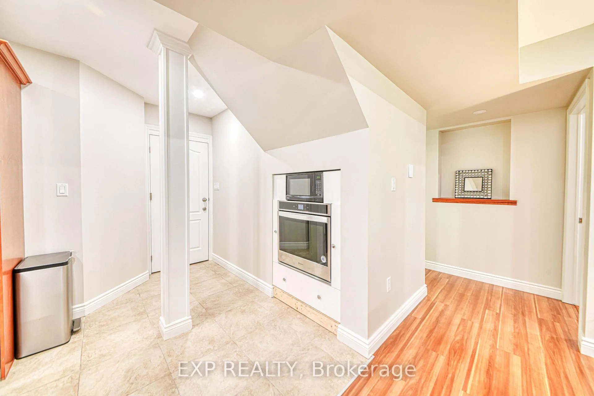Photo 10 of BSMT - 87 Lowinger Avenue, Hamilton, Meadowlands — HOMEH