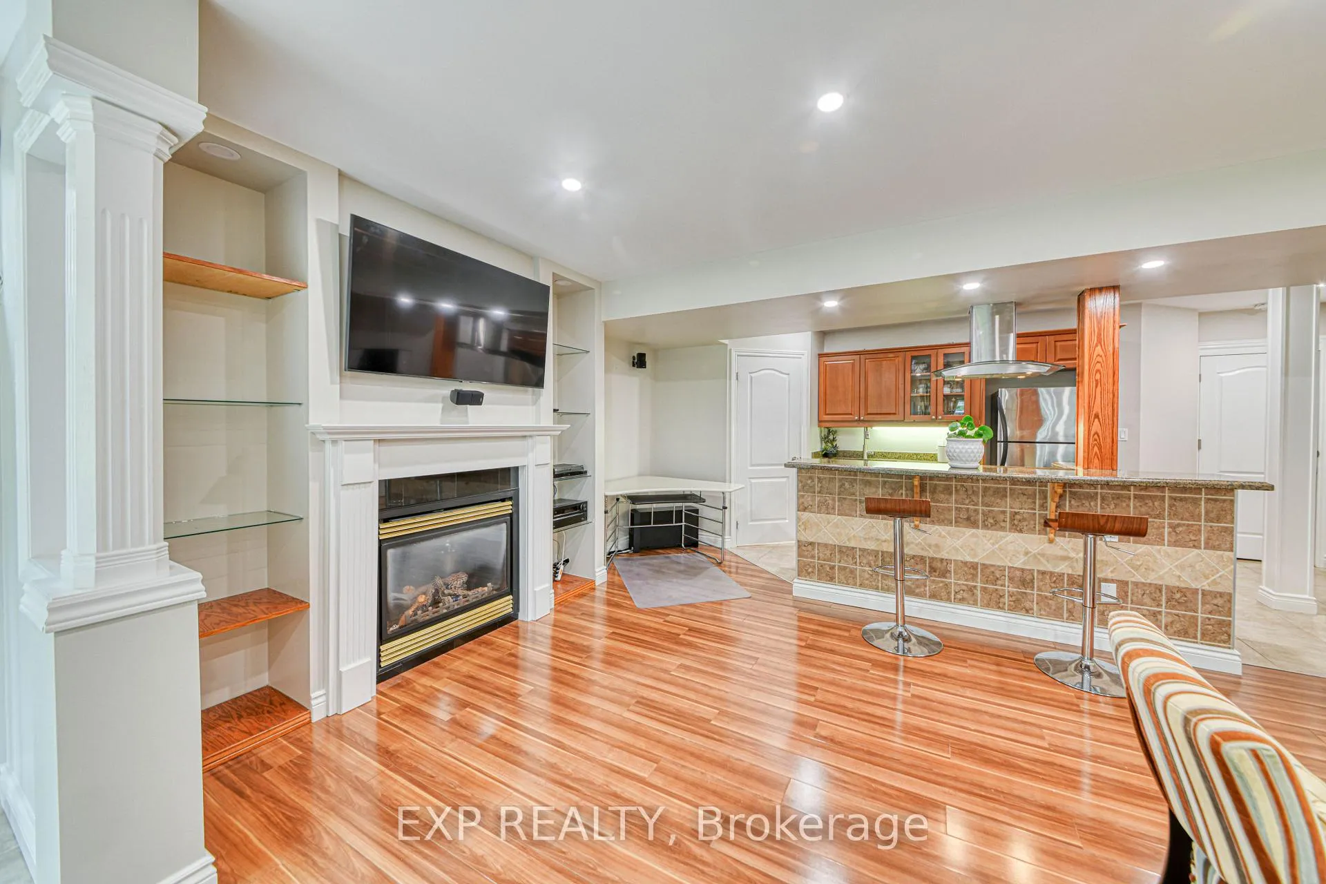 Photo 11 of BSMT - 87 Lowinger Avenue, Hamilton, Meadowlands — HOMEH
